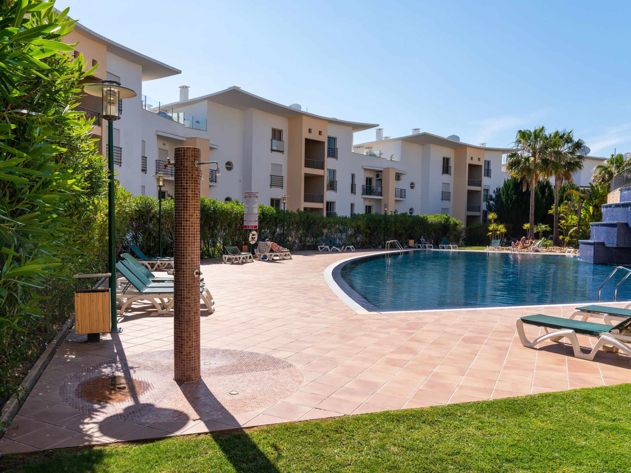 Photo of BnB Homes Wohnung mit Terrasse und Schwimmbad