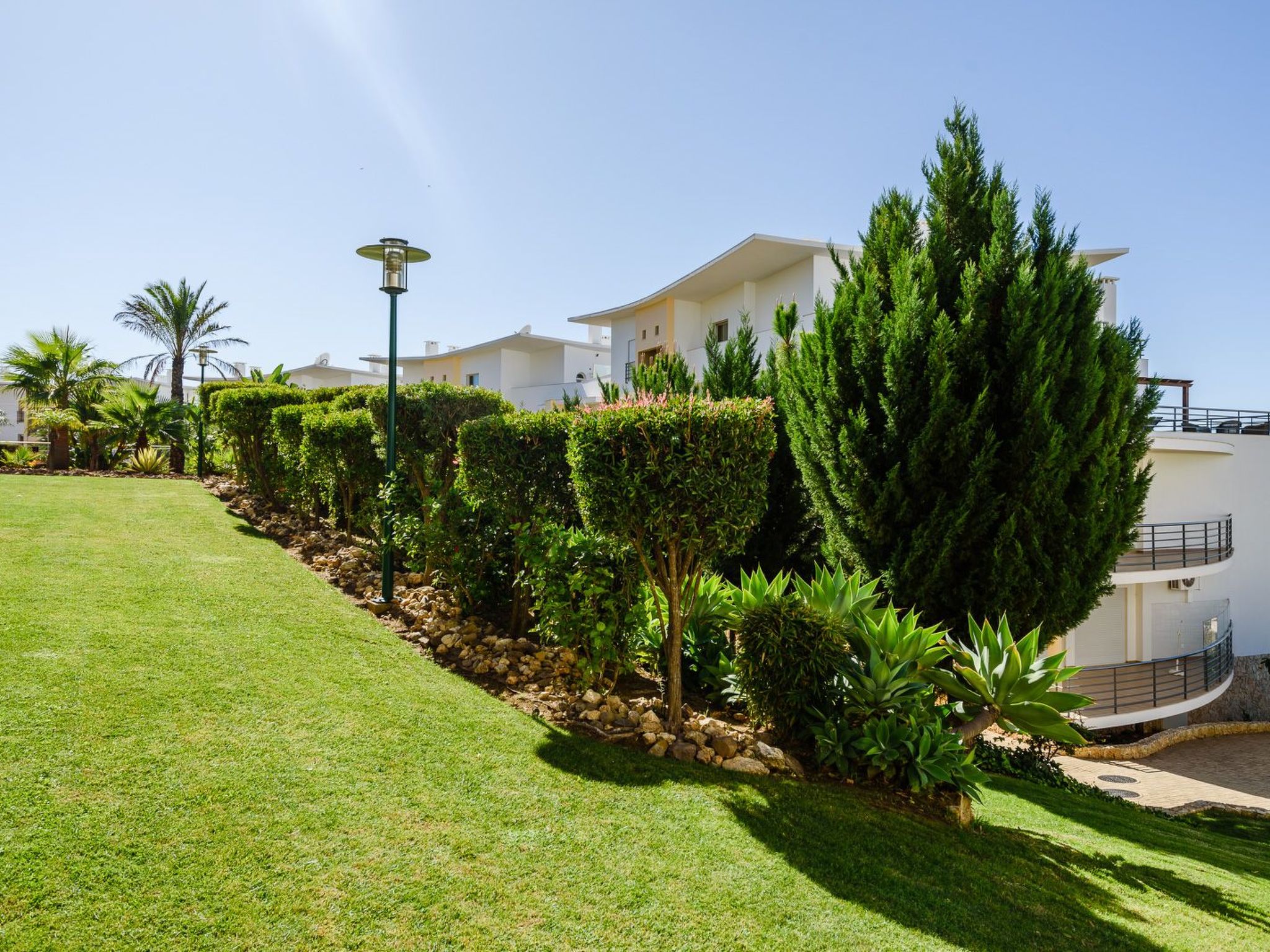 Photo of BnB Homes Wohnung mit Terrasse und Schwimmbad