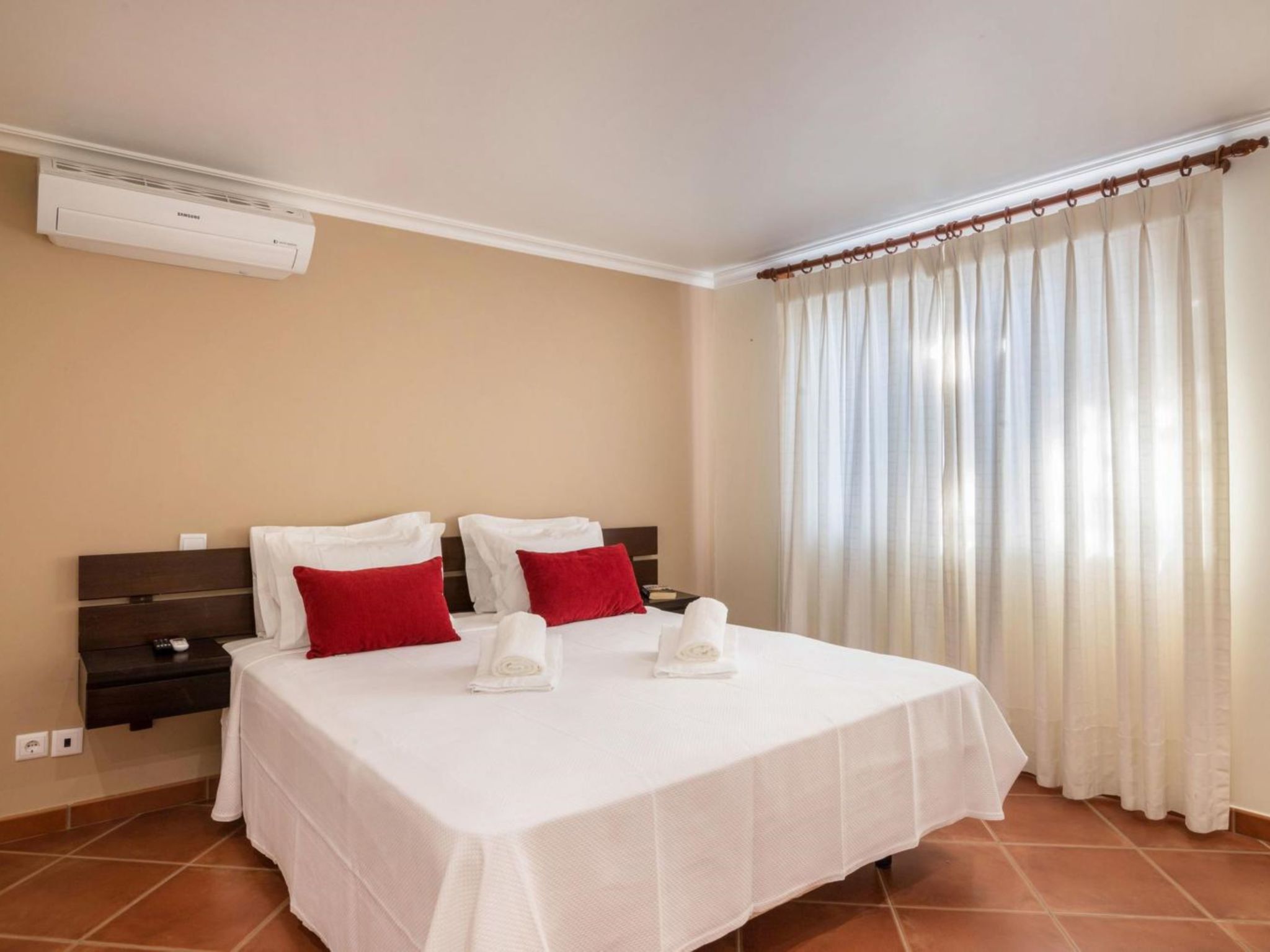 Malick - Sunny Way-Drinnen