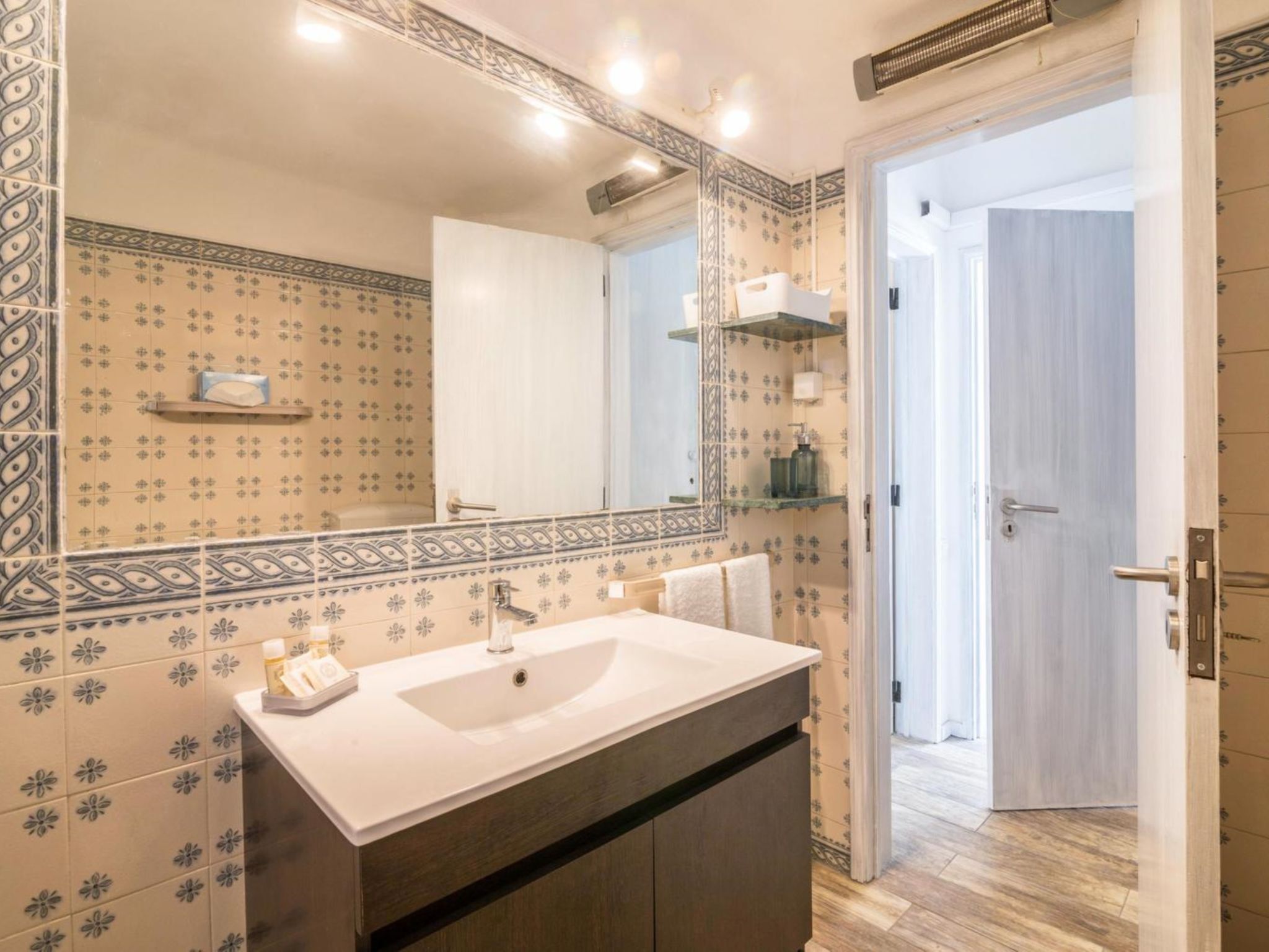 Patrick - Sunny Way-Drinnen