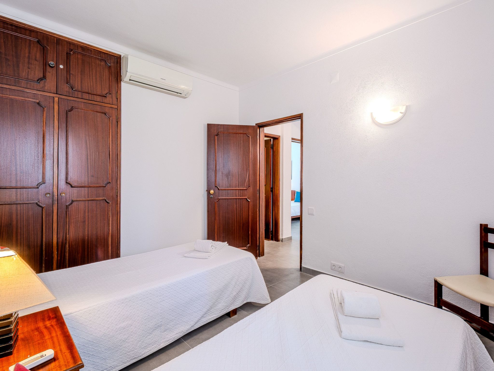 Amélia - Sunny Way-Dedans