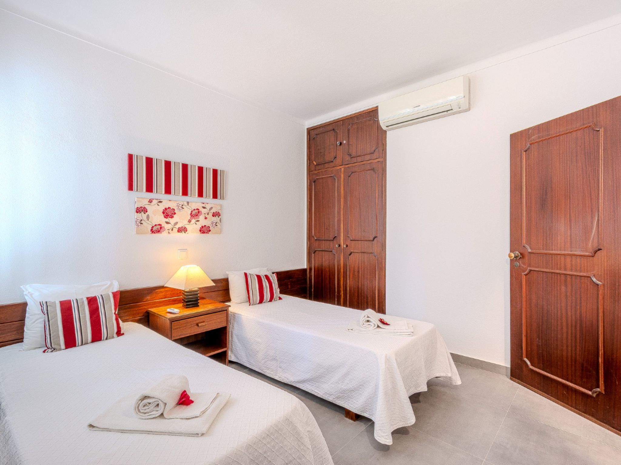 Amélia - Sunny Way-Dedans