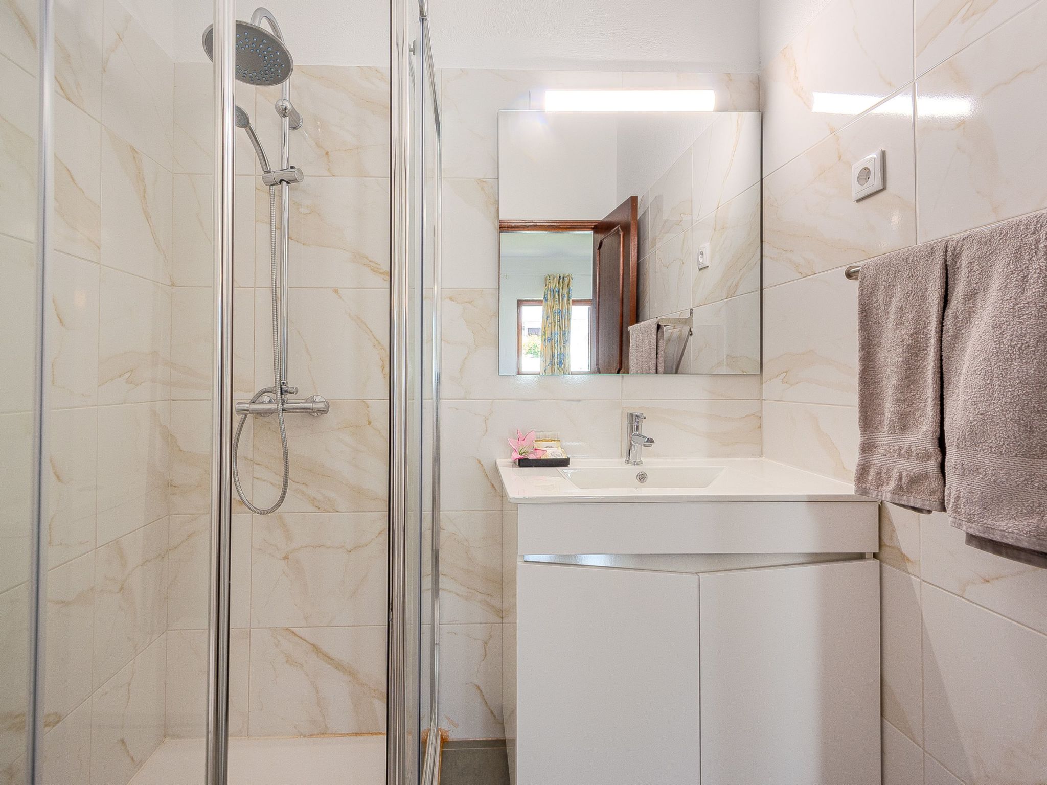 Amélia - Sunny Way-Dedans