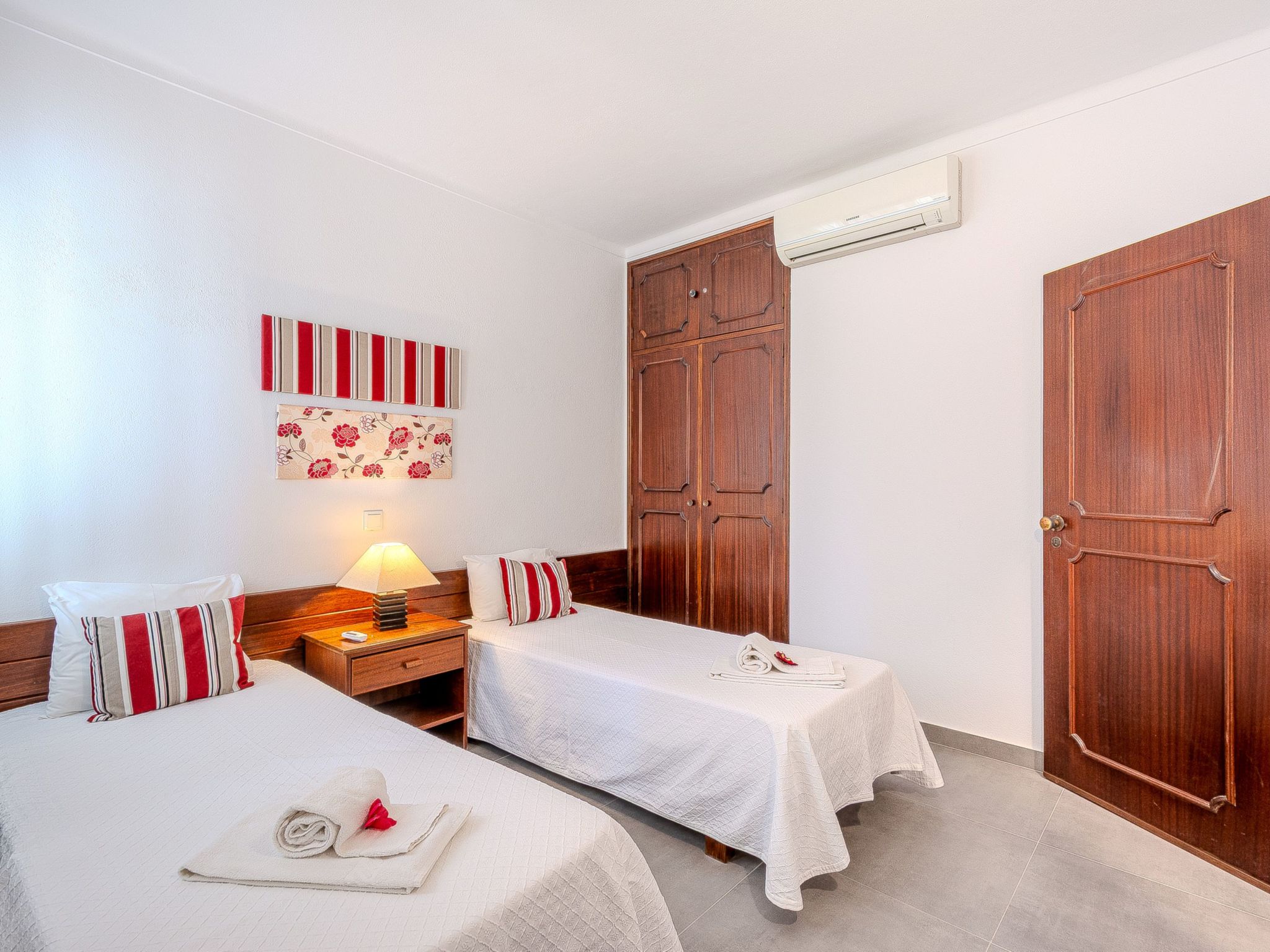 Amélia - Sunny Way-Dedans