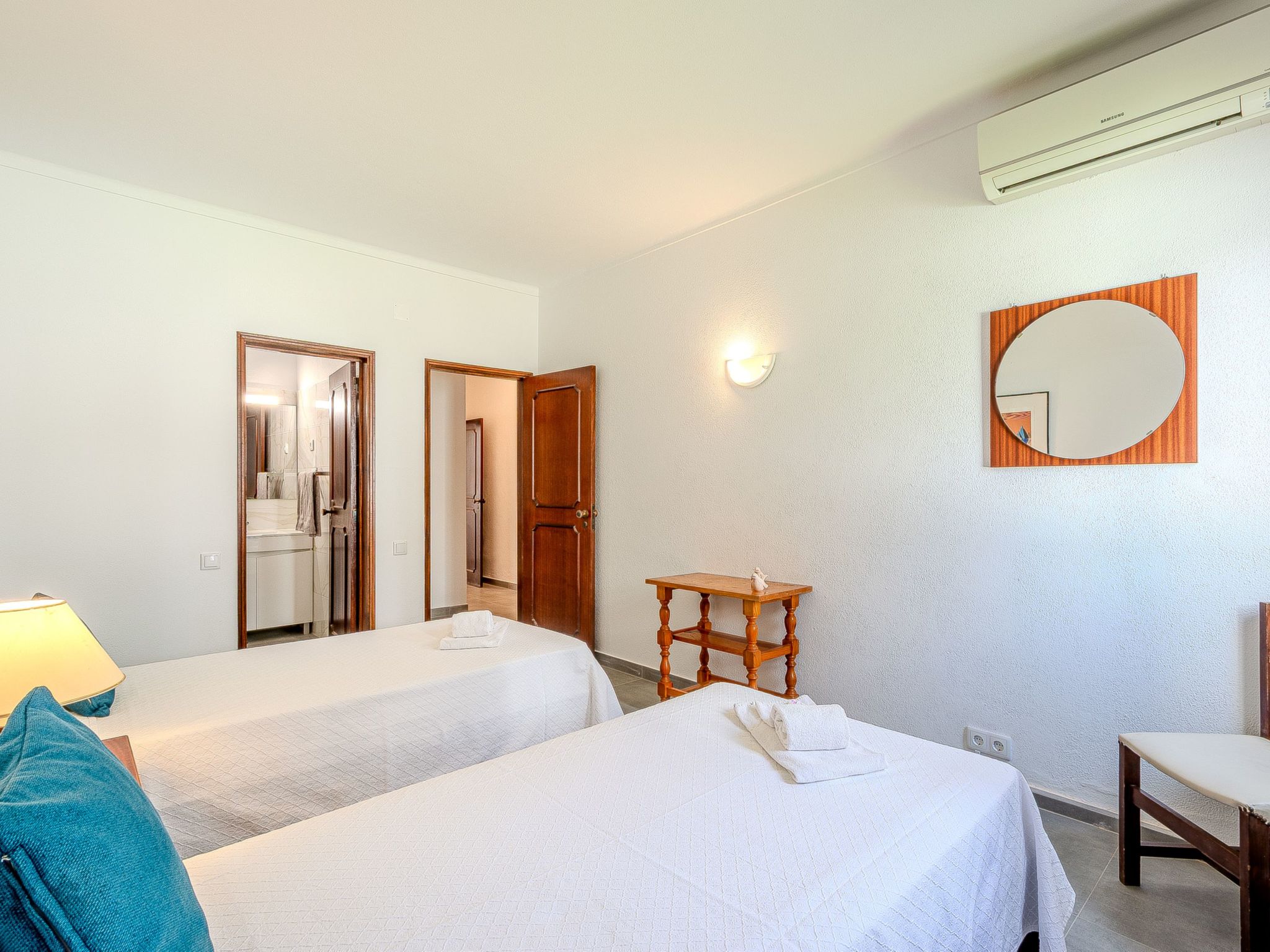 Amélia - Sunny Way-Dedans