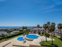 Stijlvolle golfvilla nabij Albufeira met gedeeld zwembad en zeezicht - thumbnail 1