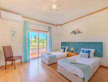 Stijlvolle golfvilla nabij Albufeira met gedeeld zwembad en zeezicht - thumbnail 5