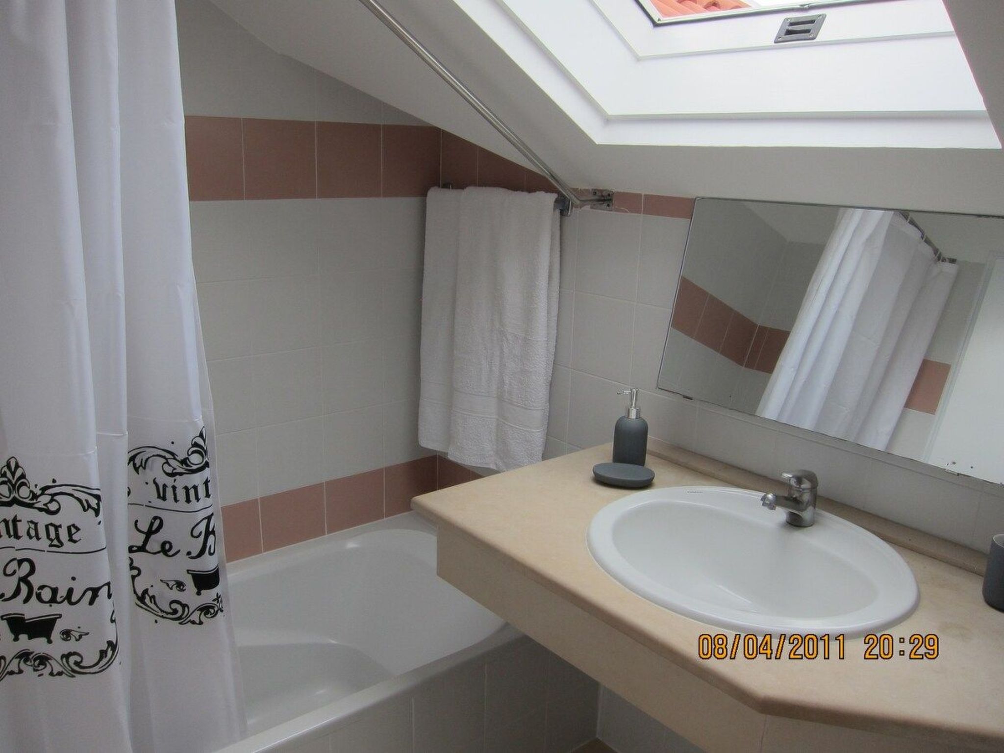 Mit Terrasse-Drinnen