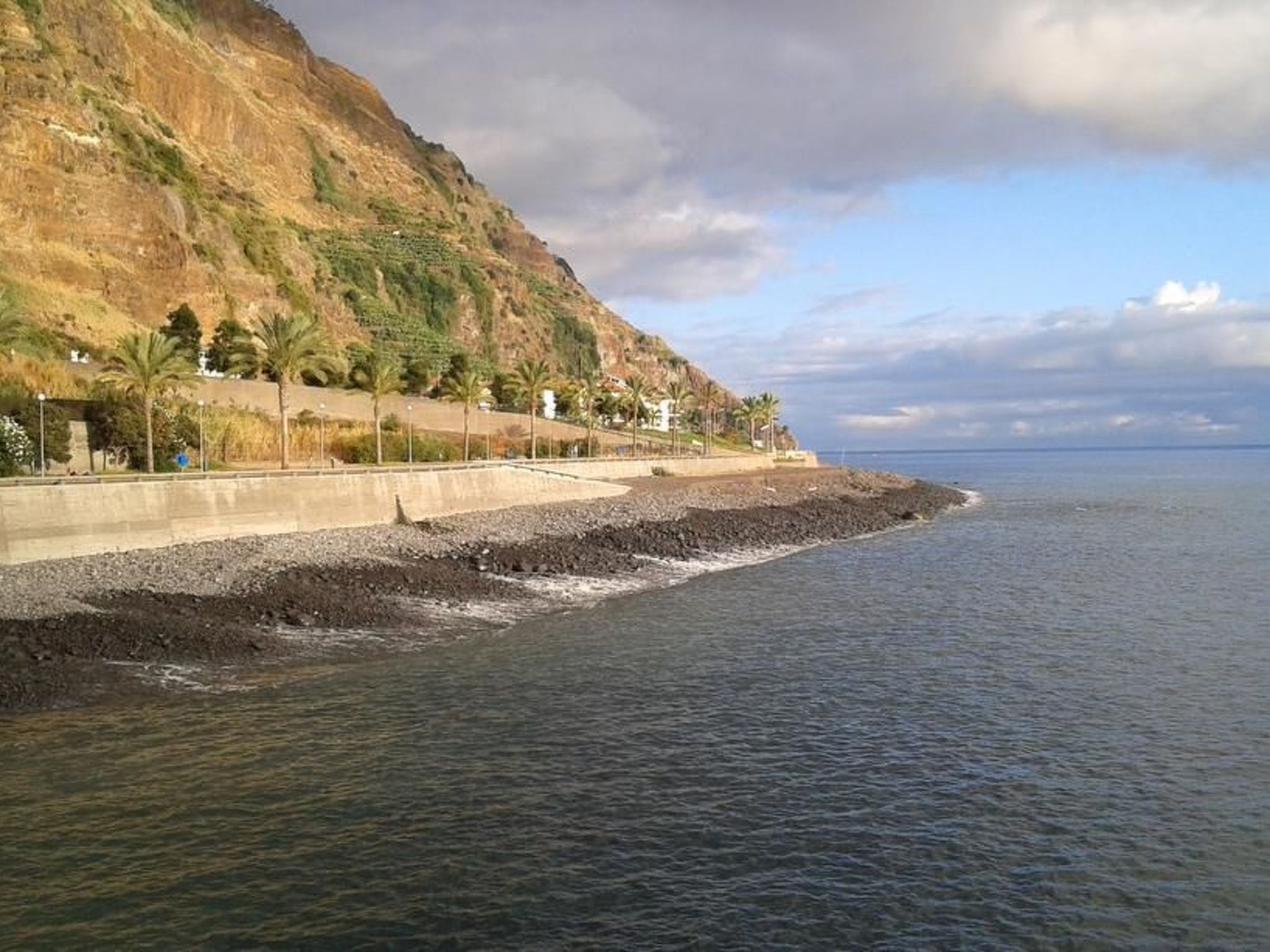 Mit Terrasse-Drinnen