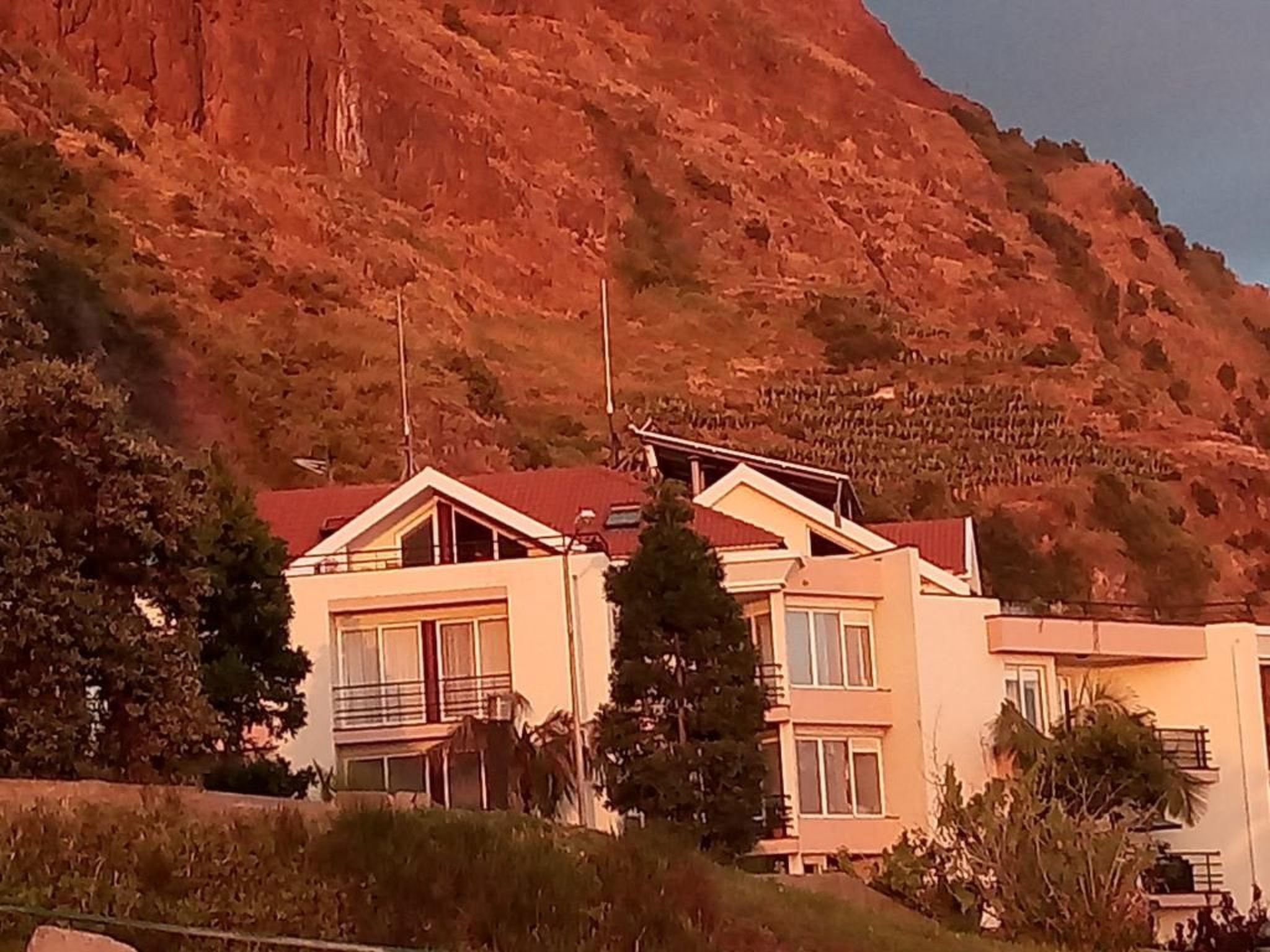 Mit Terrasse-Drinnen