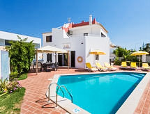 Mira Mar Galé 440m from the Beach