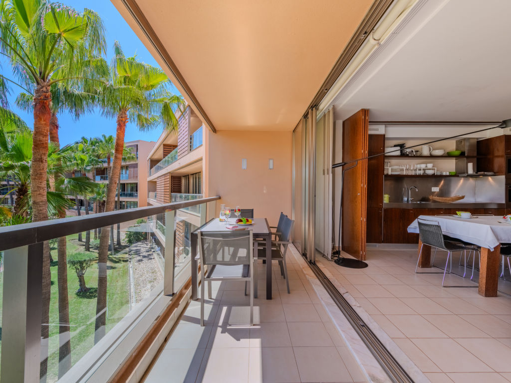 Salgados Beach & Golf — Kitchen / Dining Room