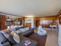 Algarve Sun-Sea Retreat