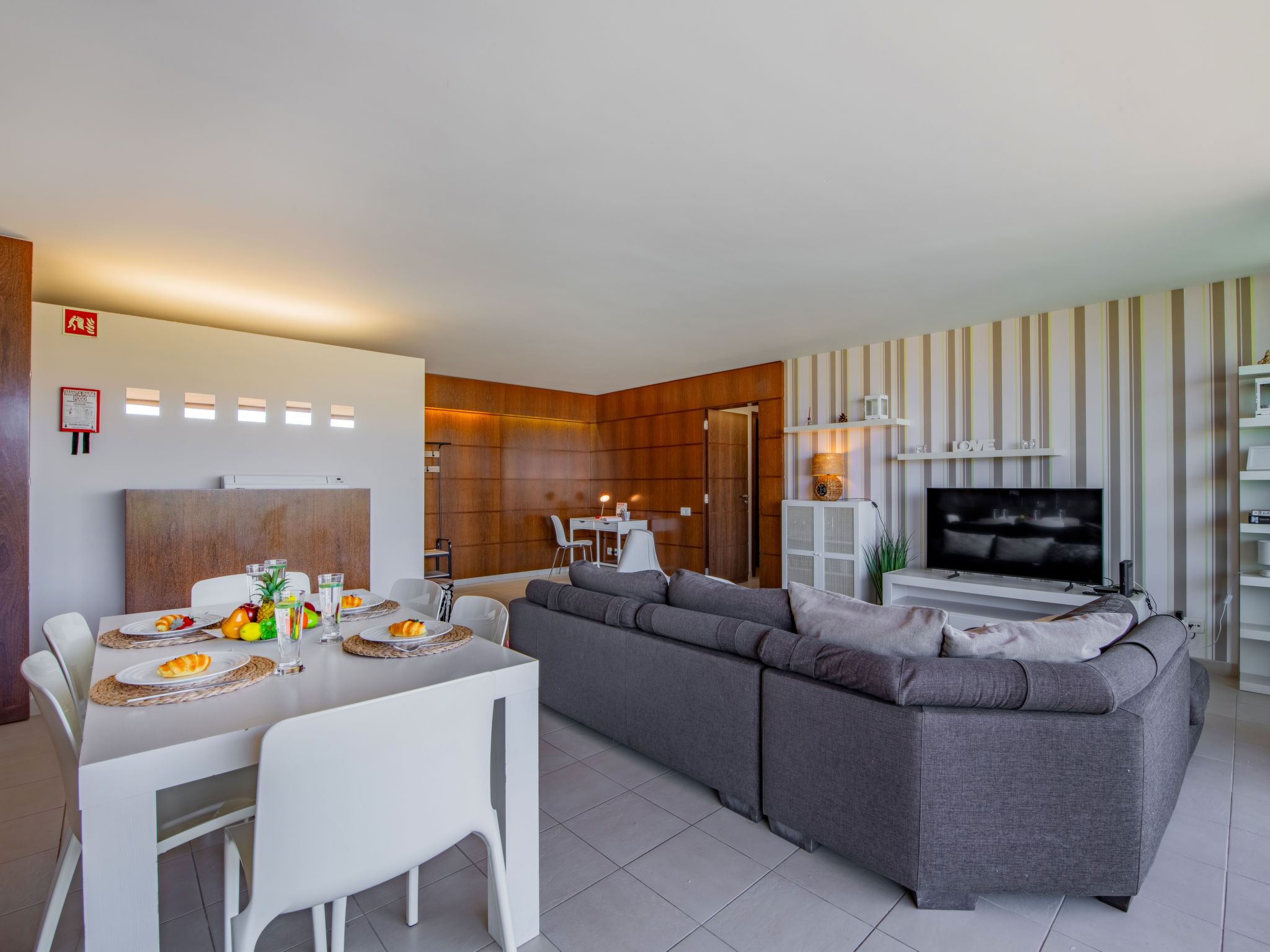 Algarve Sun-Sea Retreat-Binnen