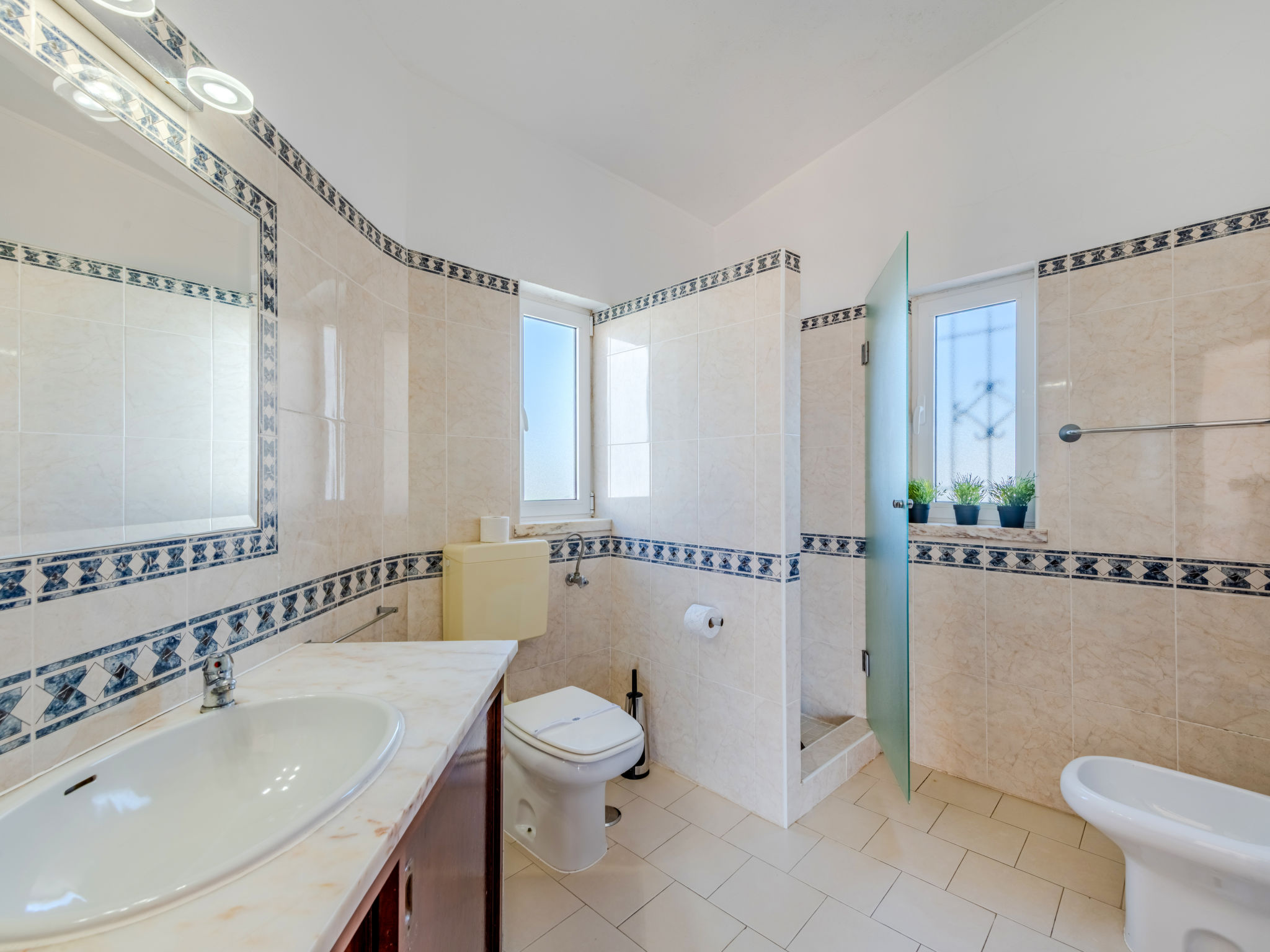 Paulo - VIP Properties - Binnen