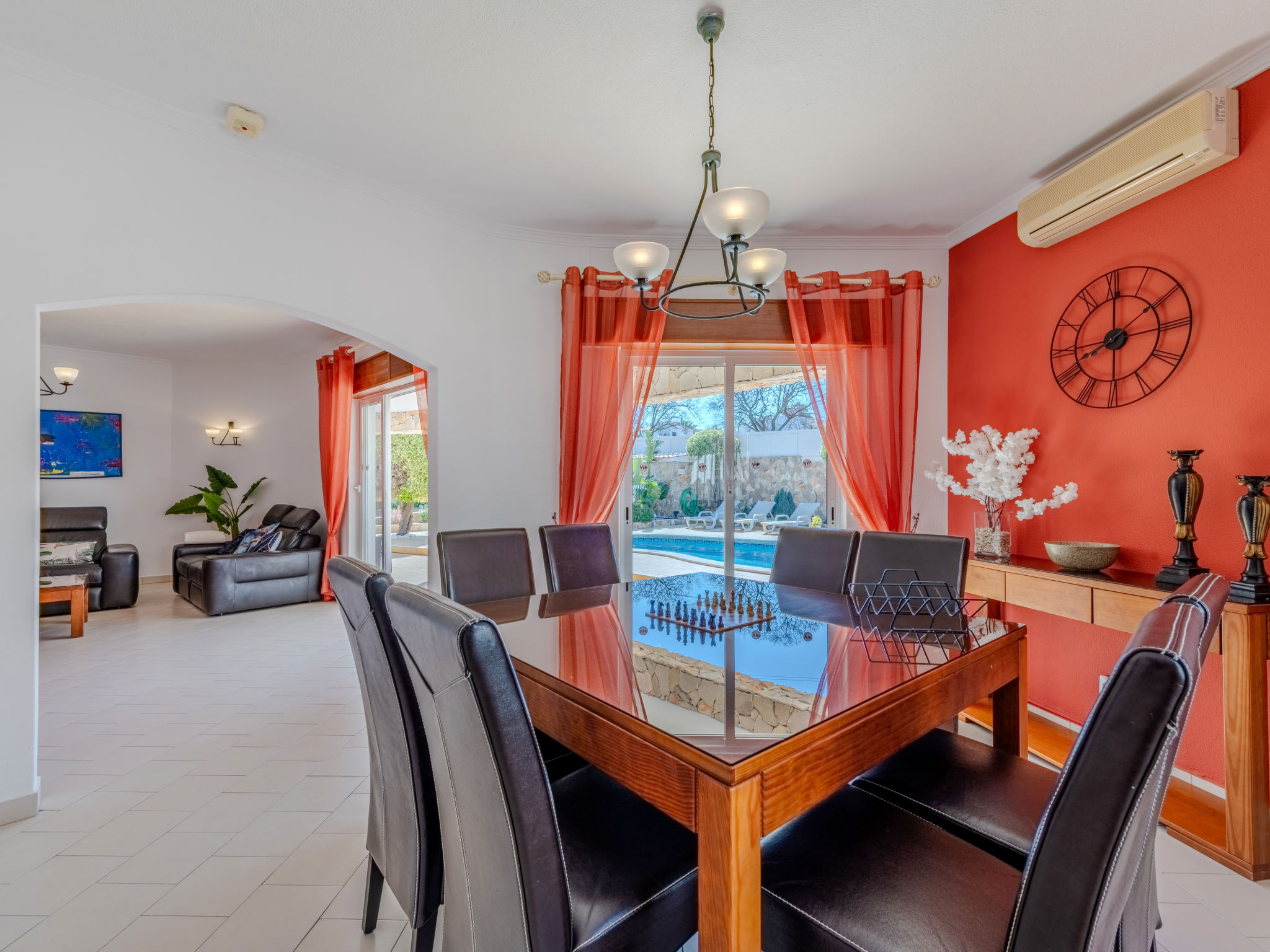 Paulo - VIP Properties - Binnen