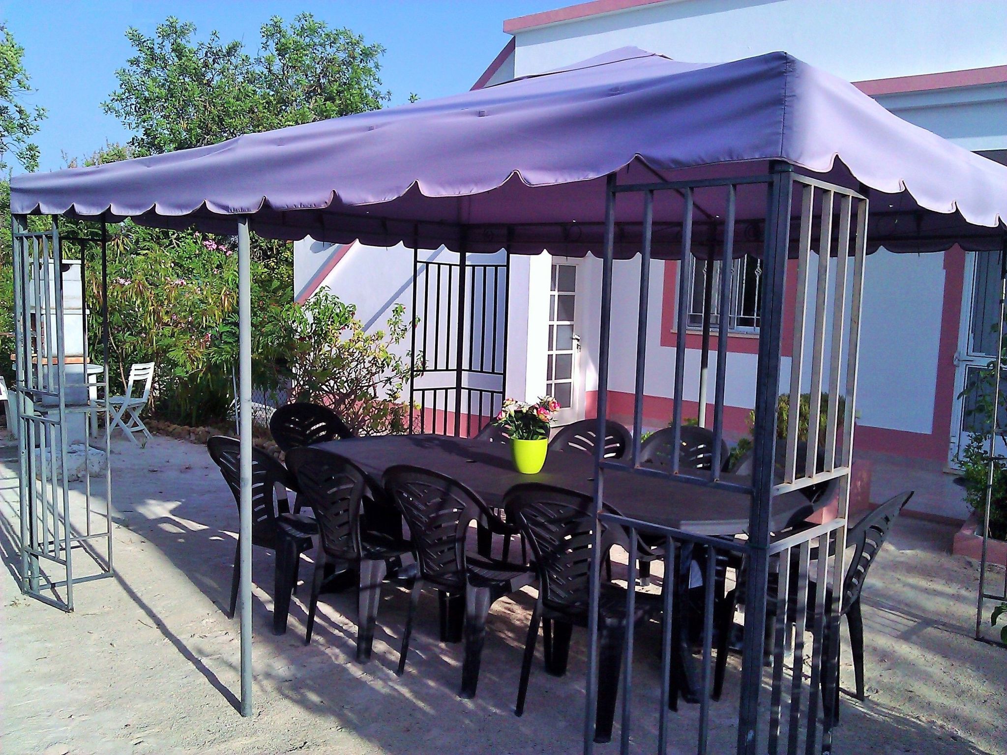 mit Terrasse