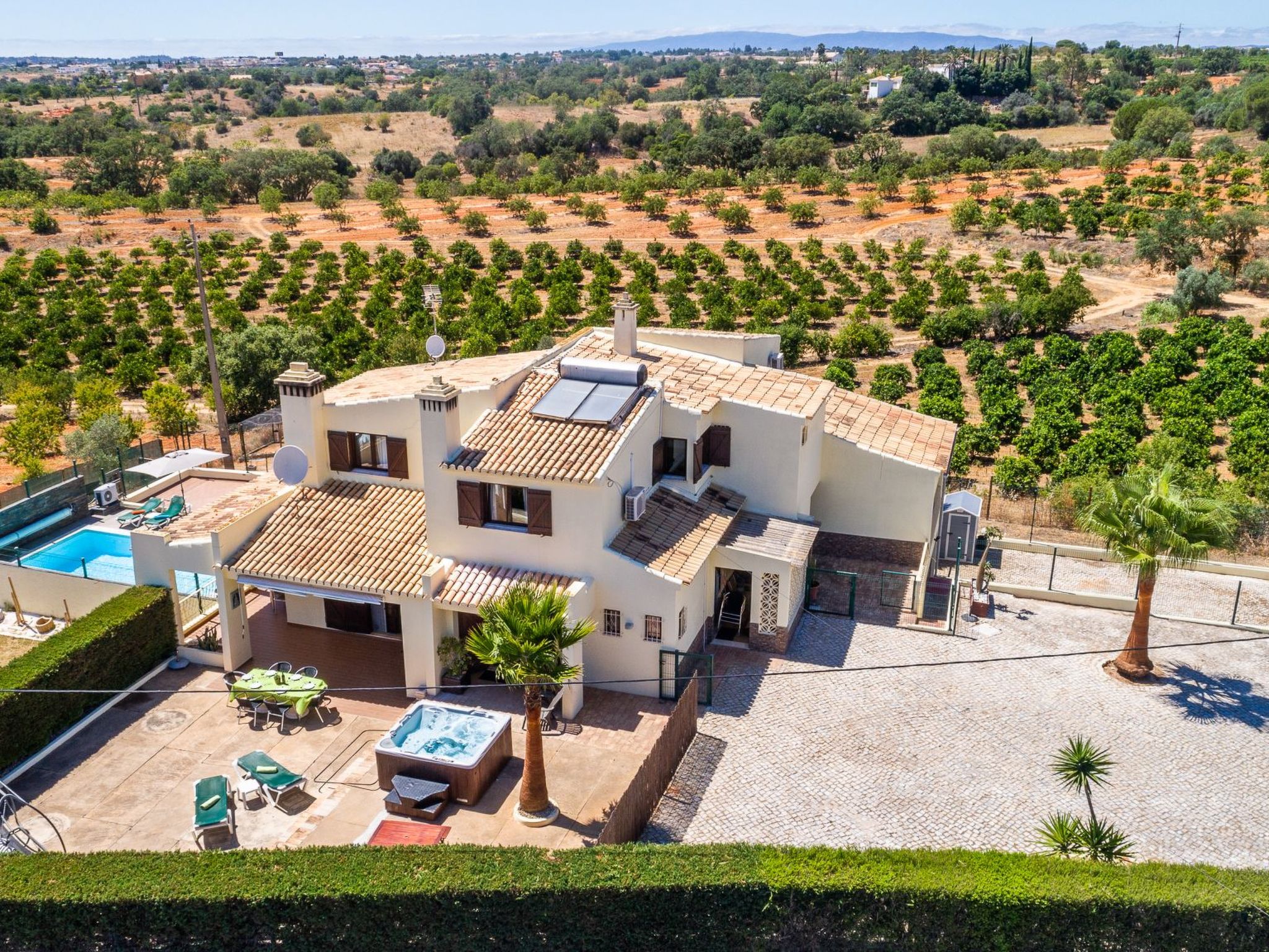 Vakantiehuis met privé zwembad in Guia (Portugal) voor 12 personen