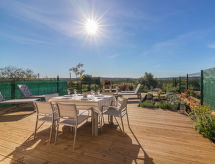 Vila Caravela: Moderne golfvilla met privétuin in Alcantarilha, Algarve - thumbnail 2