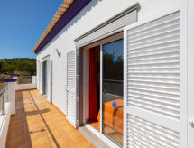 Ruim vakantiehuis met privézwembad en zonnepanelen op 7000 m² grond in Estoi - thumbnail 5