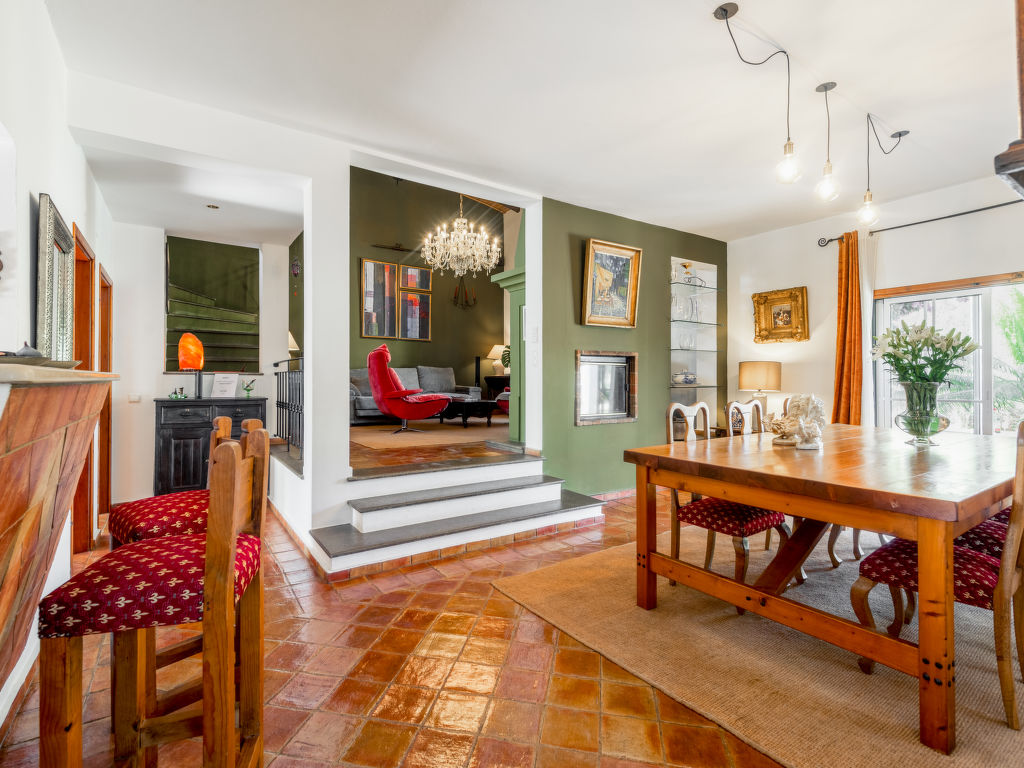 Quintal das Oliveiras — Kitchen / Dining Room