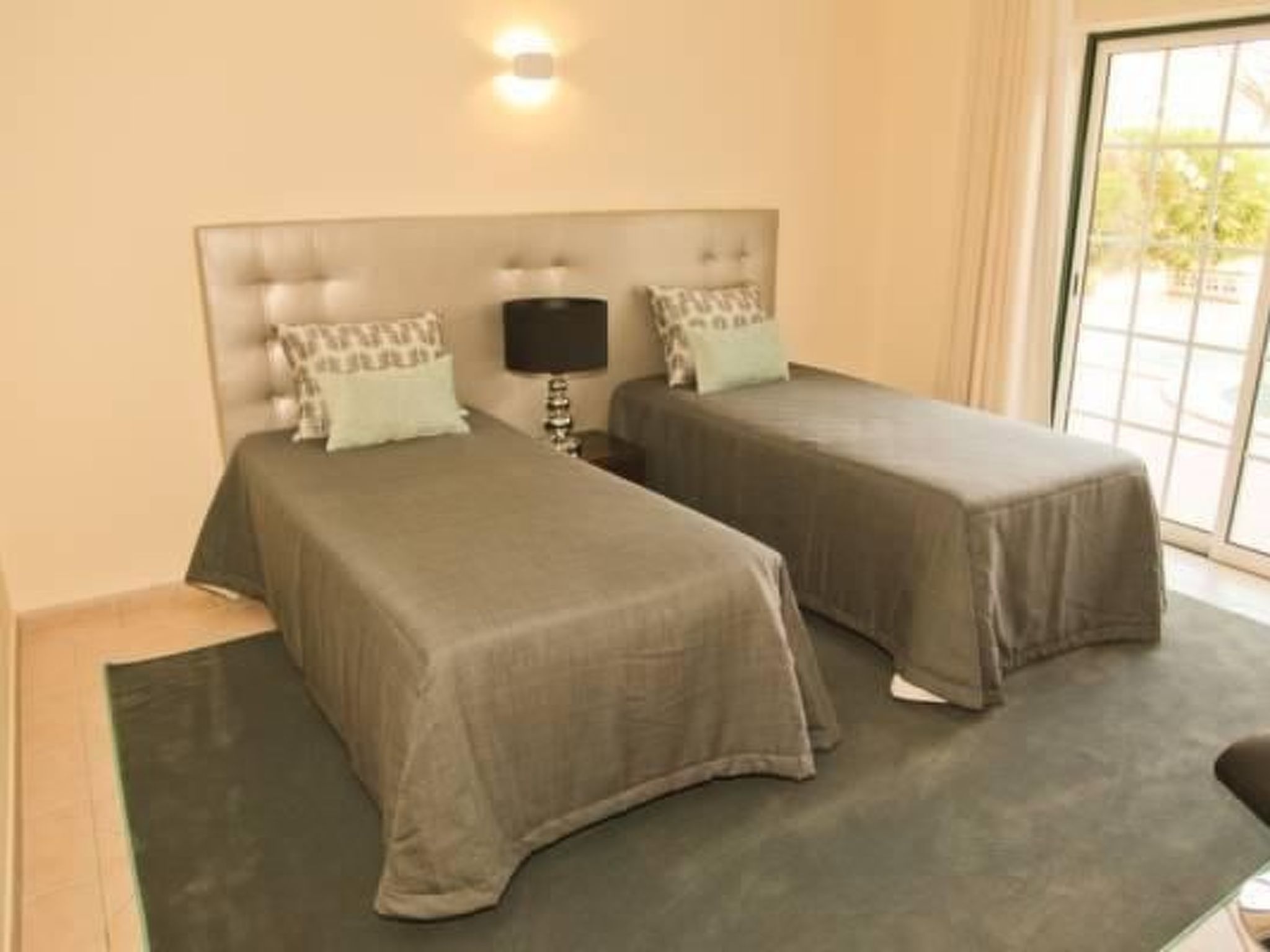 In Almancil mit Garten, Grill und Terrasse-Image-tags.info