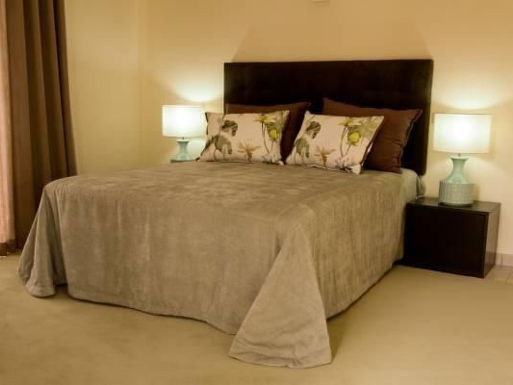 In Almancil mit Garten, Grill und Terrasse-Dedans