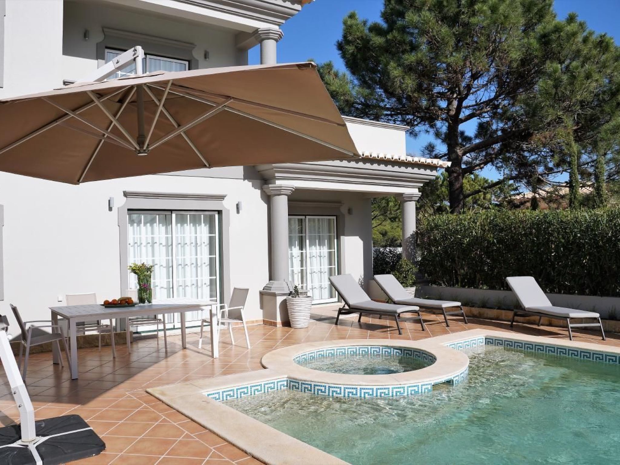 In Almancil mit Garten, Grill und Terrasse-Image-tags.info