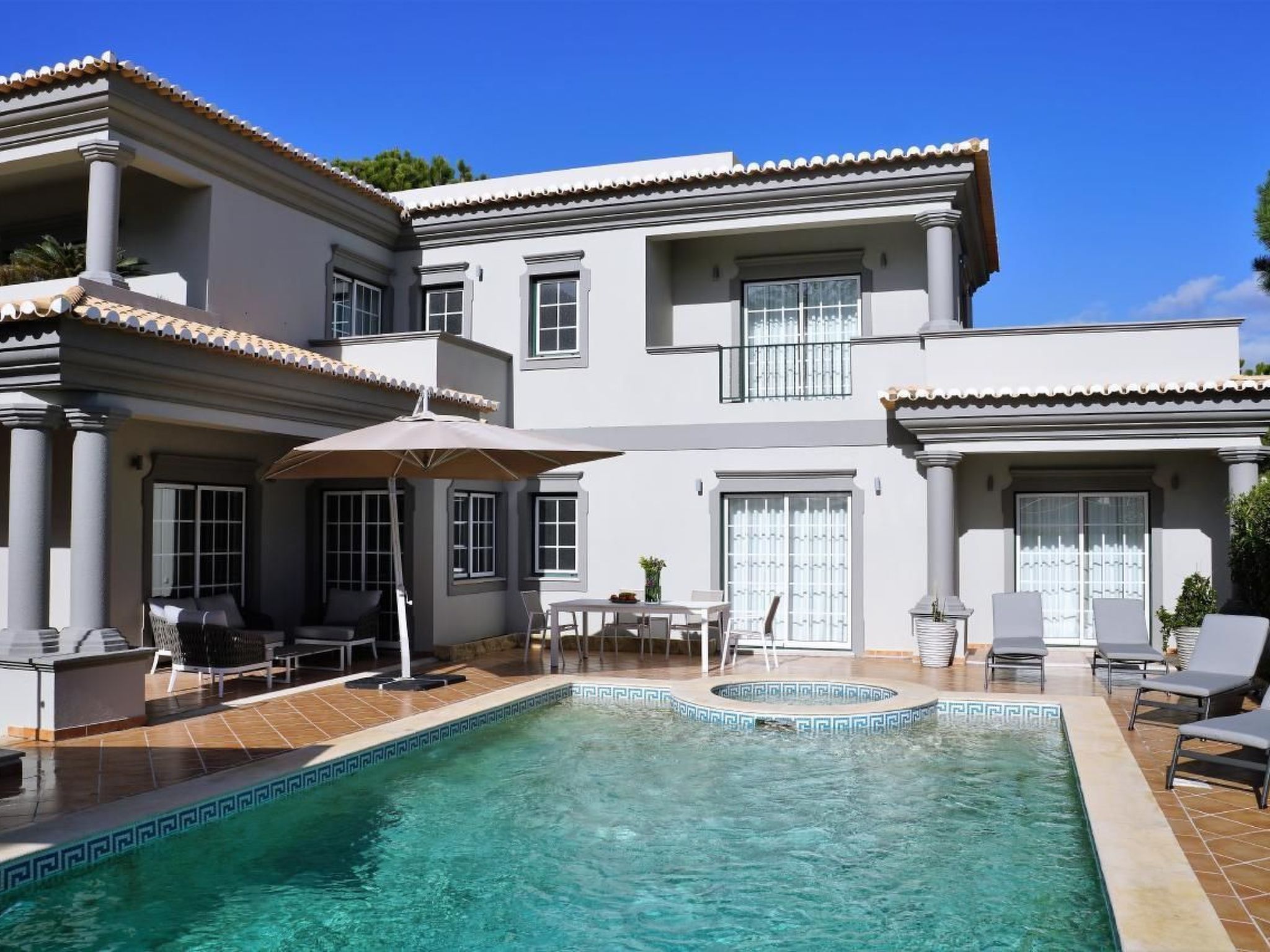 In Almancil mit Garten, Grill und Terrasse-Image-tags.info