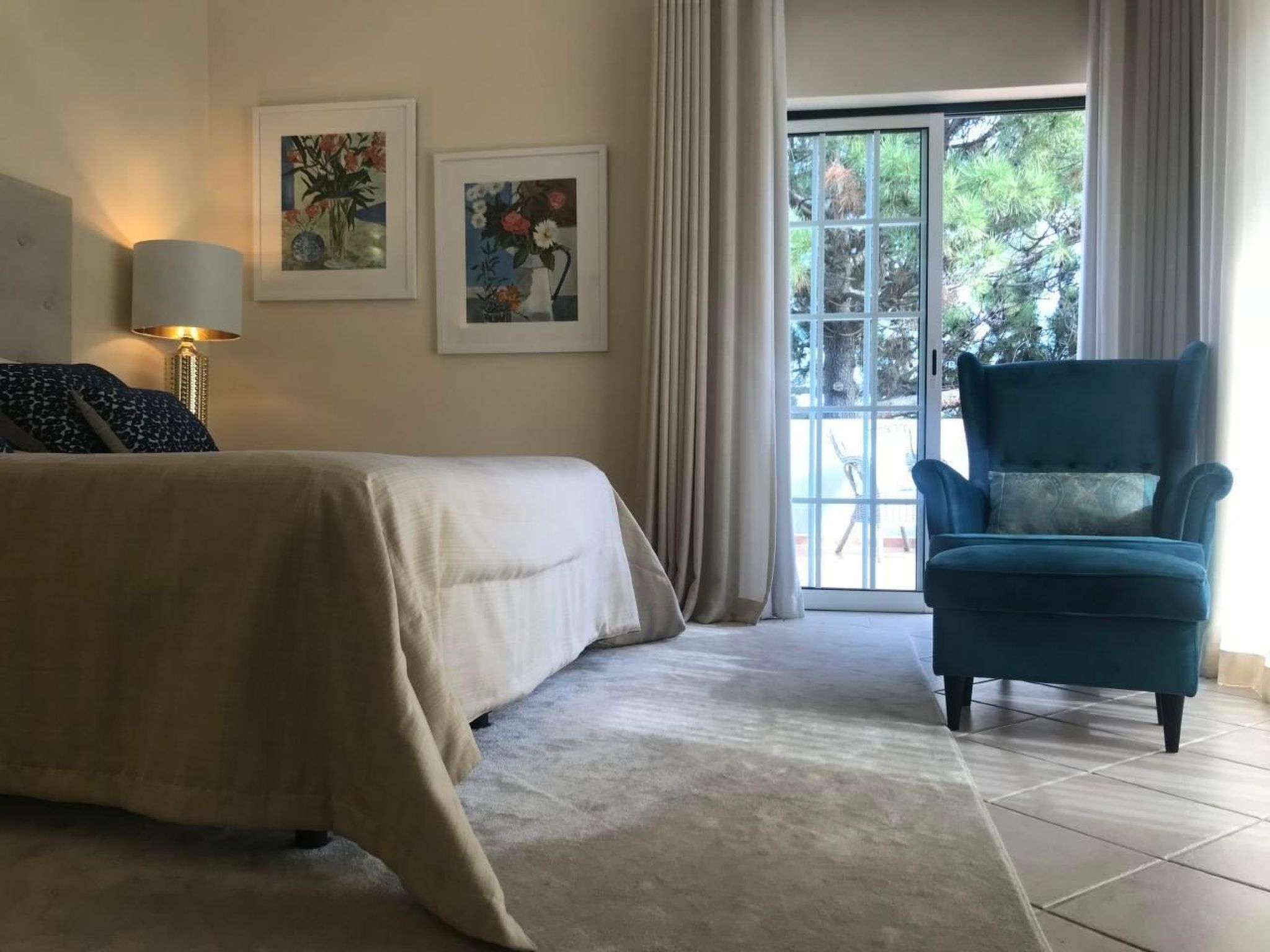 In Almancil mit Garten, Grill und Terrasse-Dedans