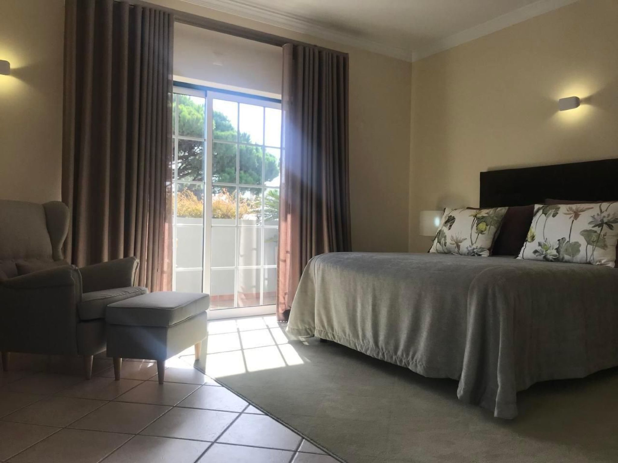 In Almancil mit Garten, Grill und Terrasse-Image-tags.info