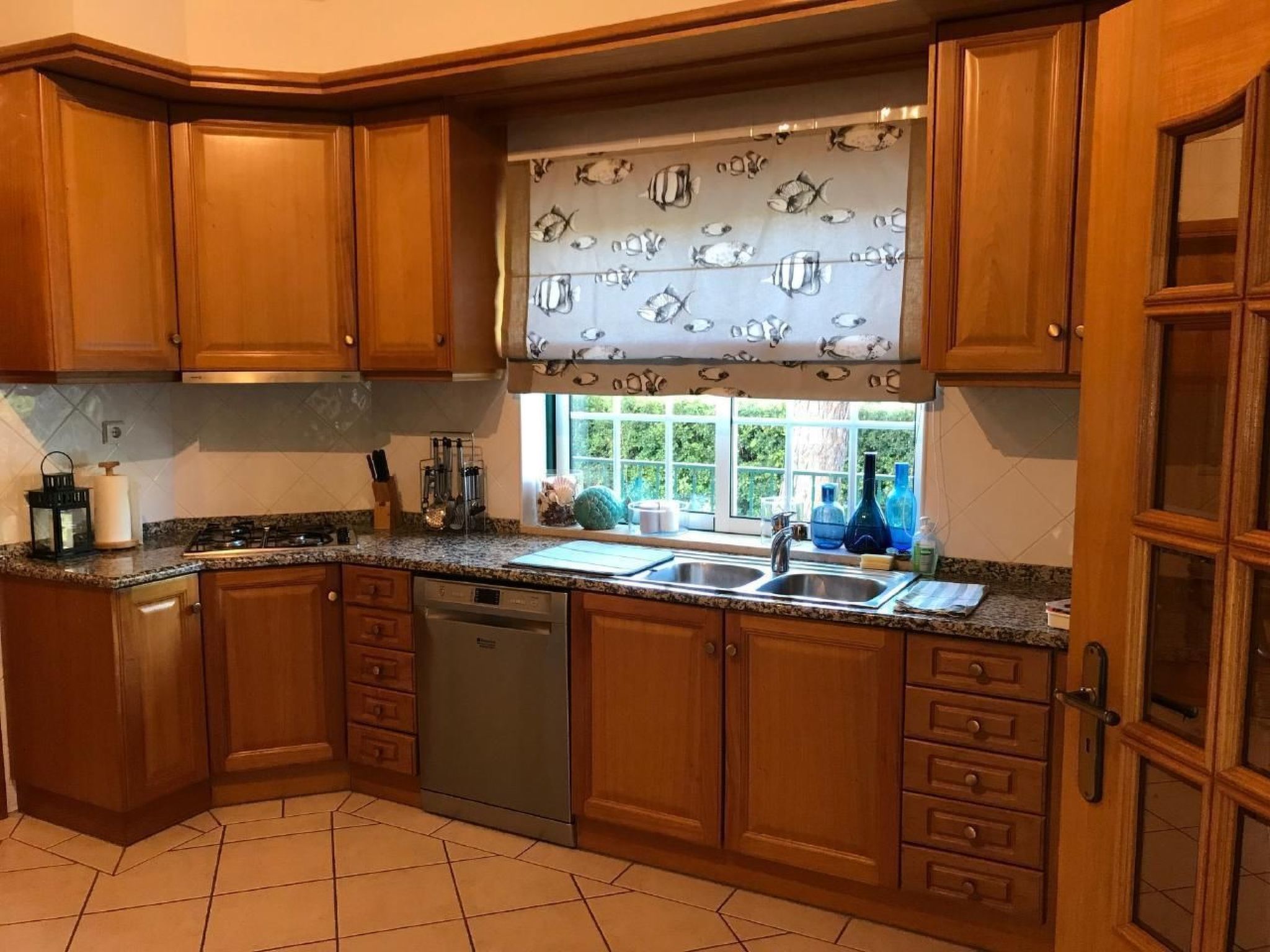 In Almancil mit Garten, Grill und Terrasse-Dedans