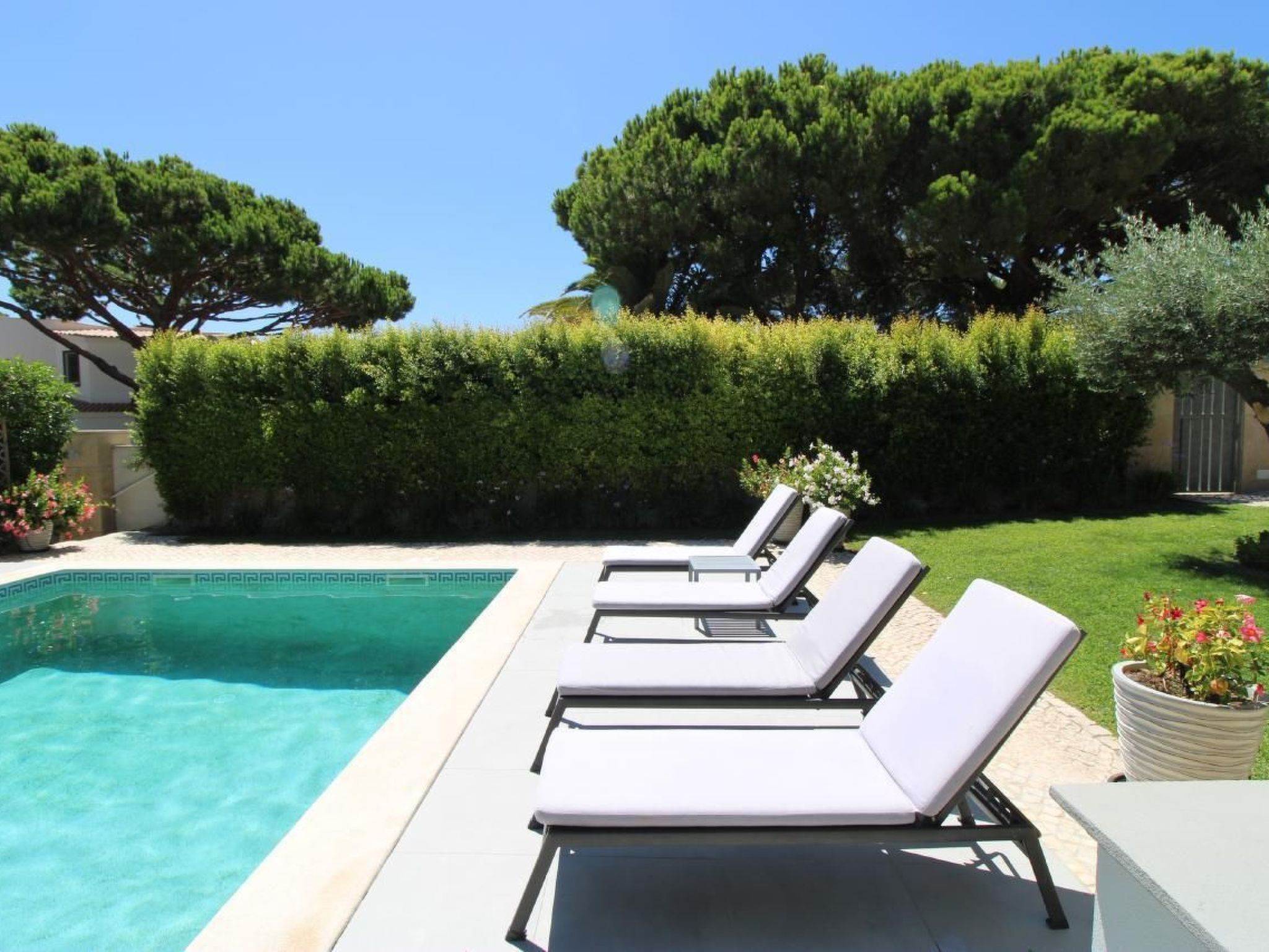 In Almancil mit Garten, Grill und Terrasse-Dehors