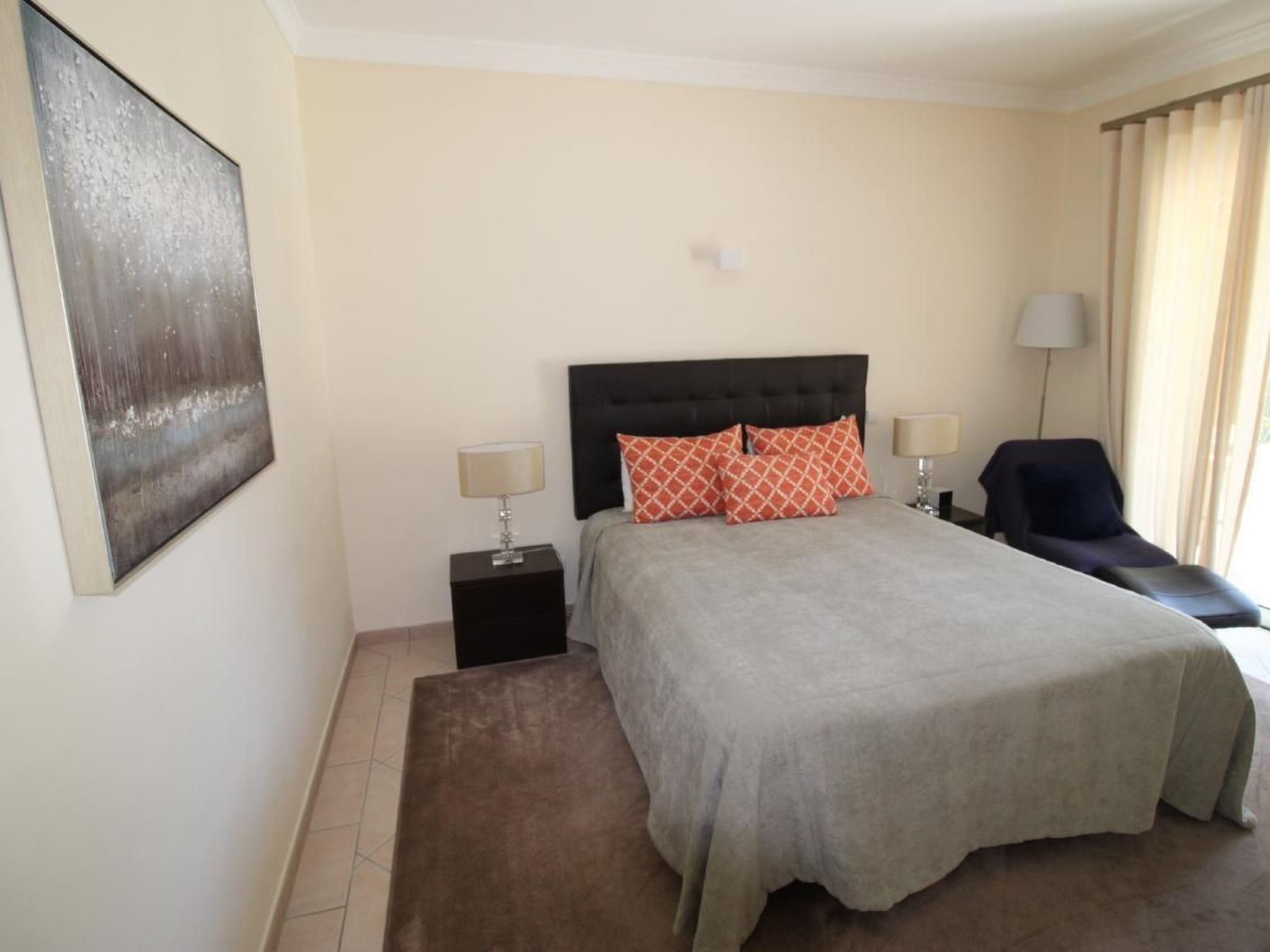 In Almancil mit Garten, Grill und Terrasse-Dedans