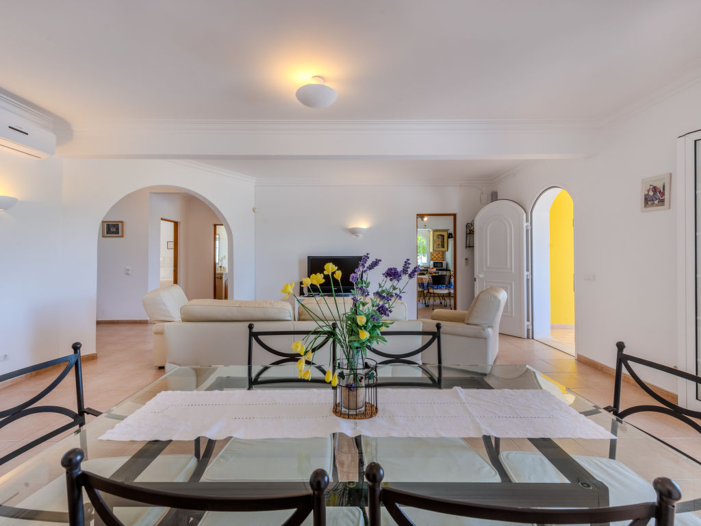 Villa Monte da Torre — Kitchen / Dining Room