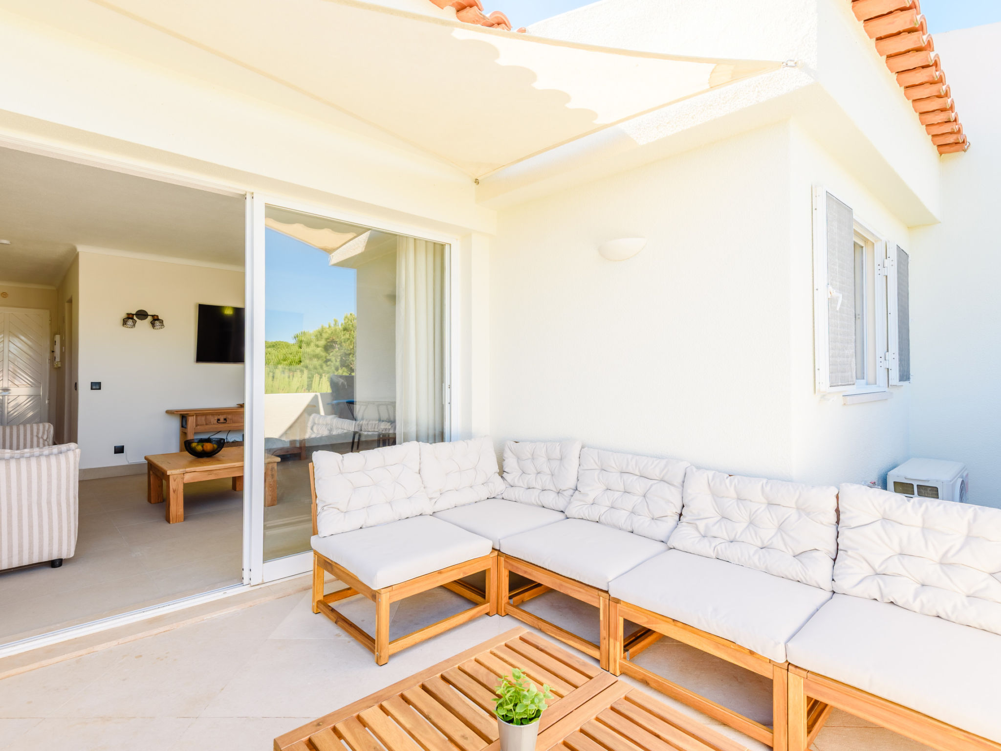 Jardins do Golfe Top Floor Retreat - Buiten