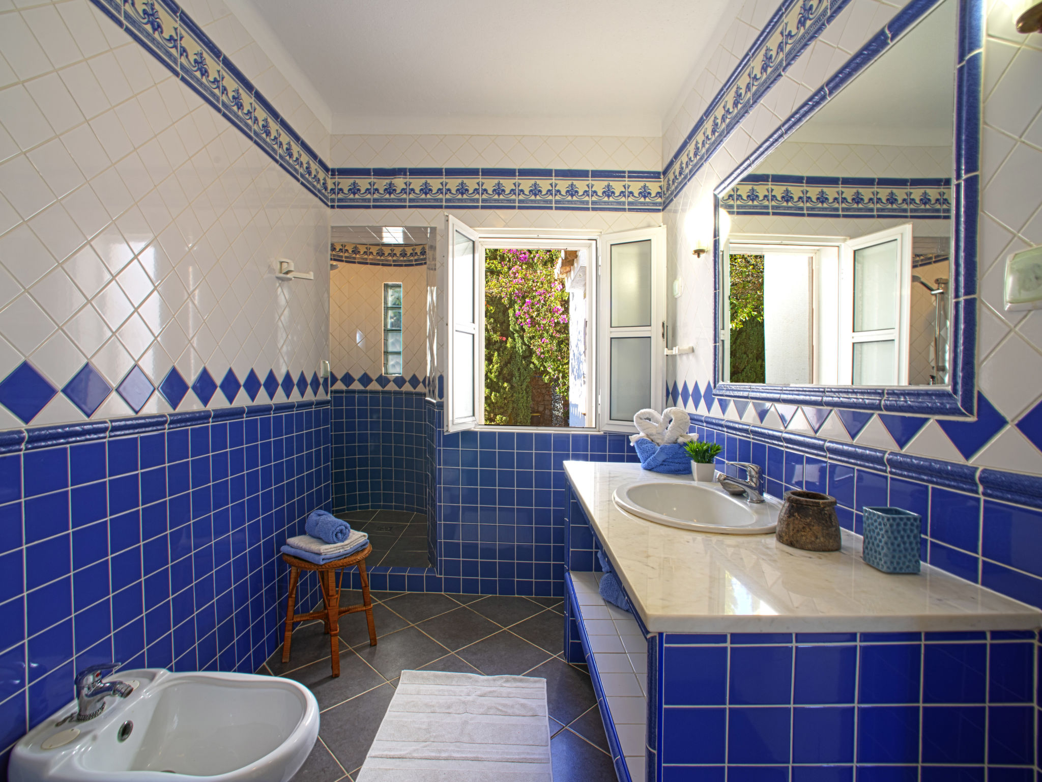 Photo of Luz Romana A1