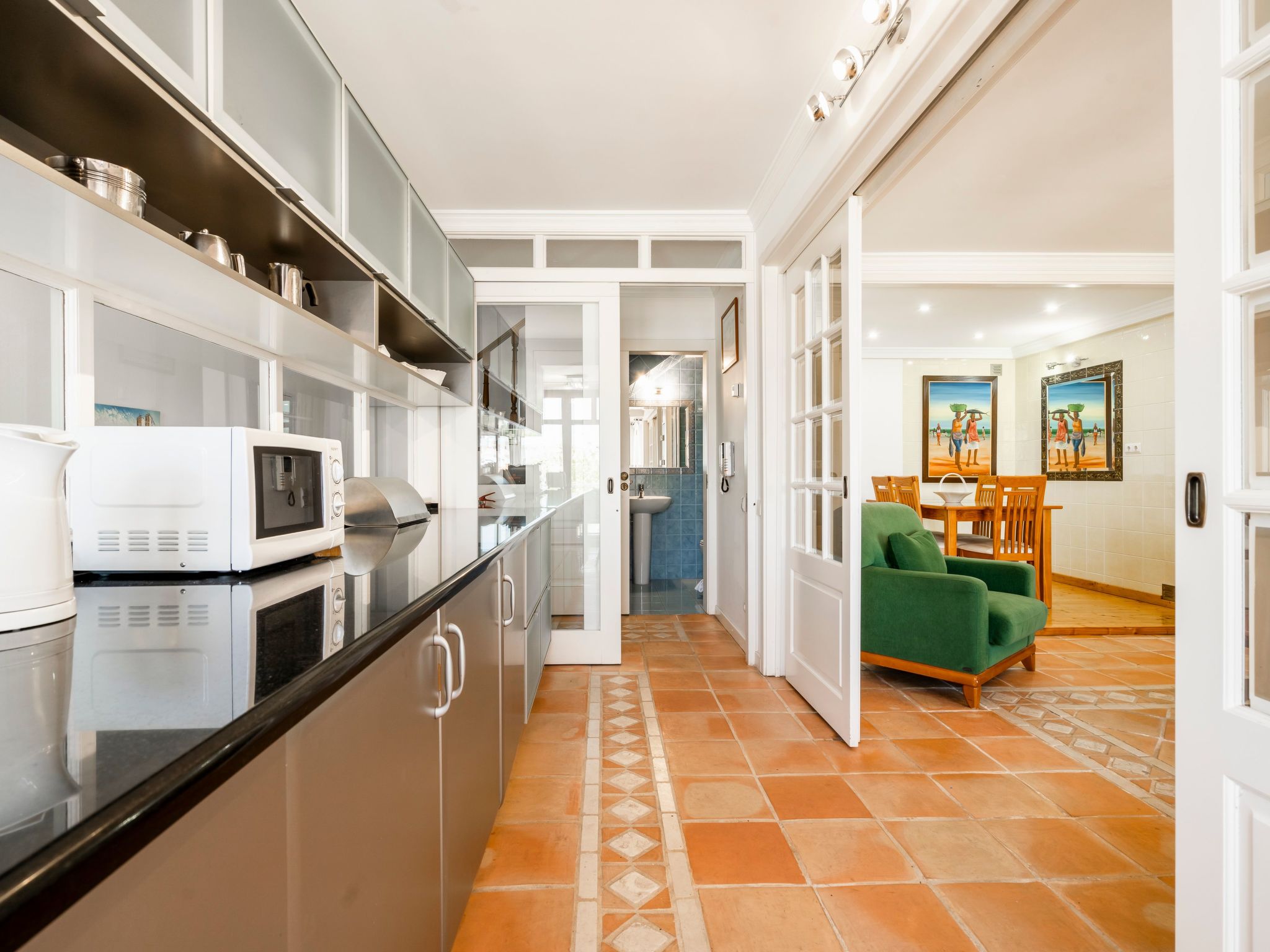 Haus am Flussufer-Binnen