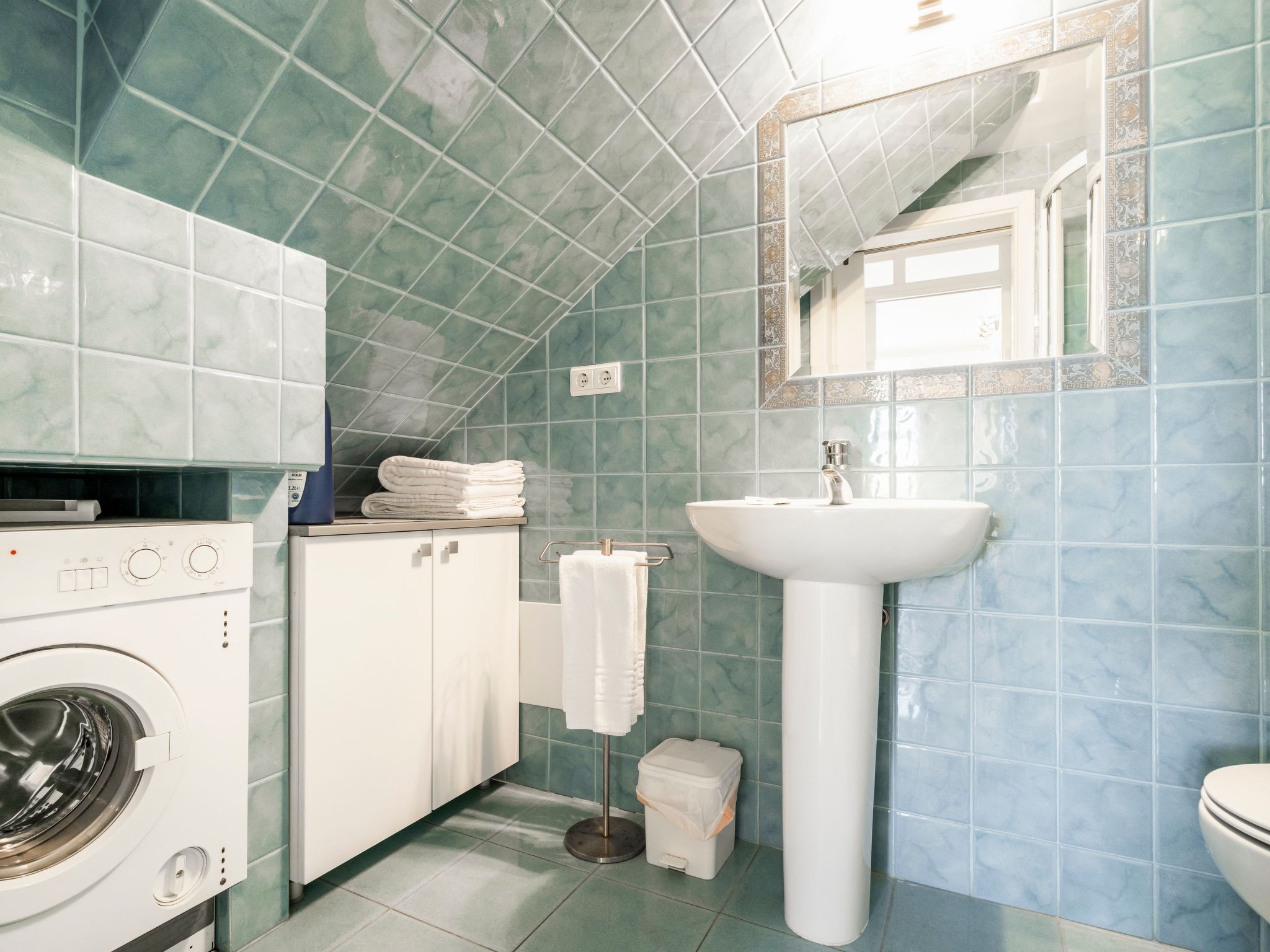 Haus am Flussufer-Binnen