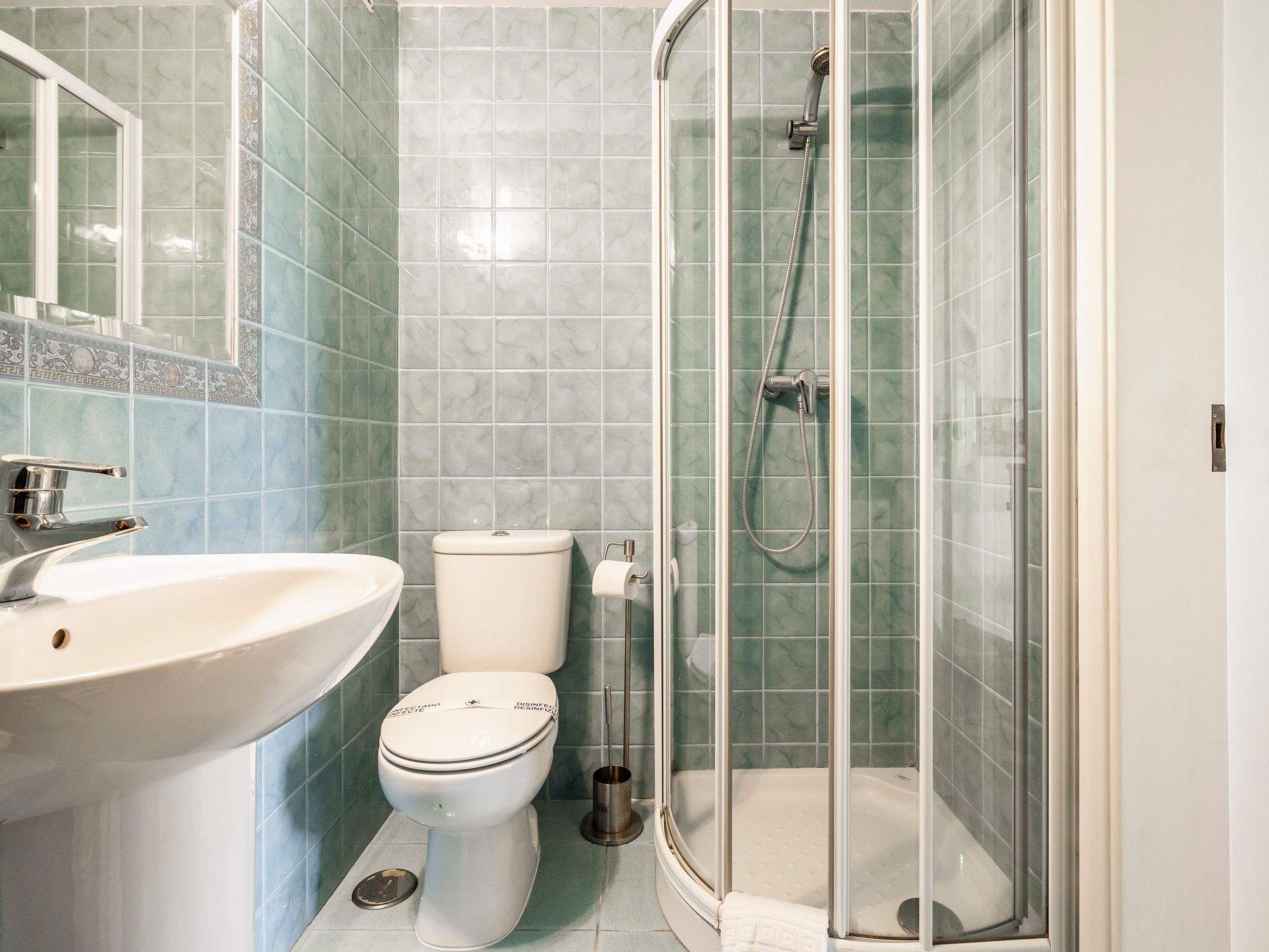 Haus am Flussufer-Binnen