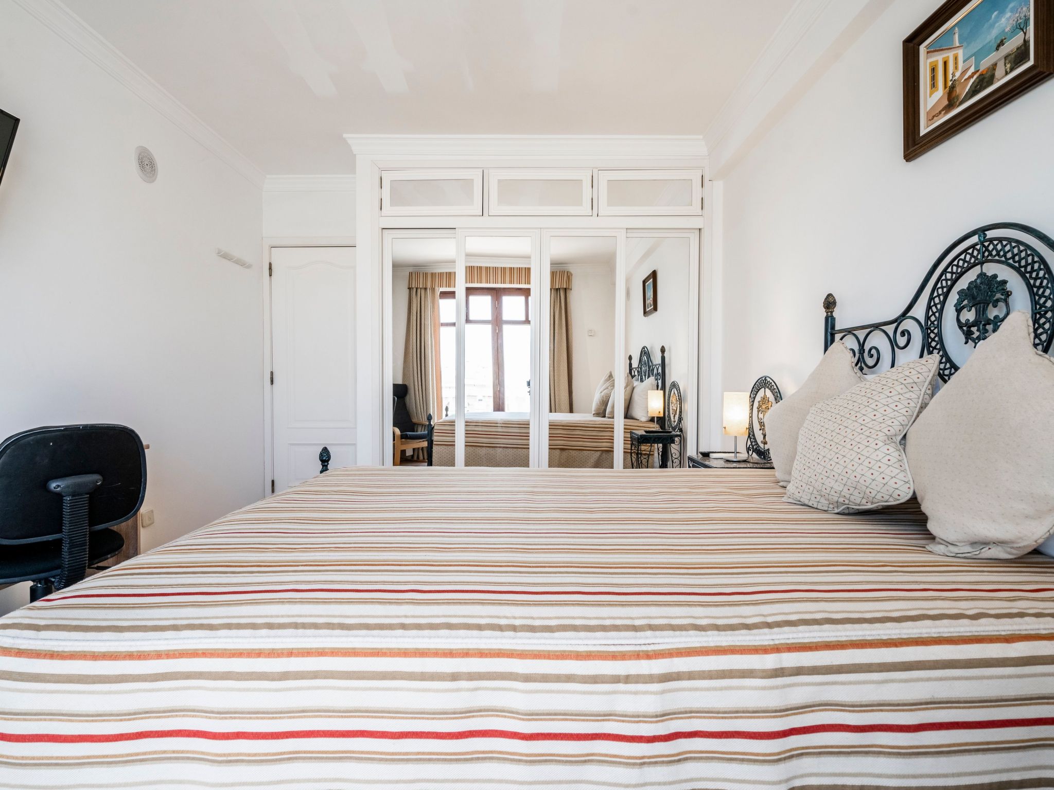 Haus am Flussufer-Binnen