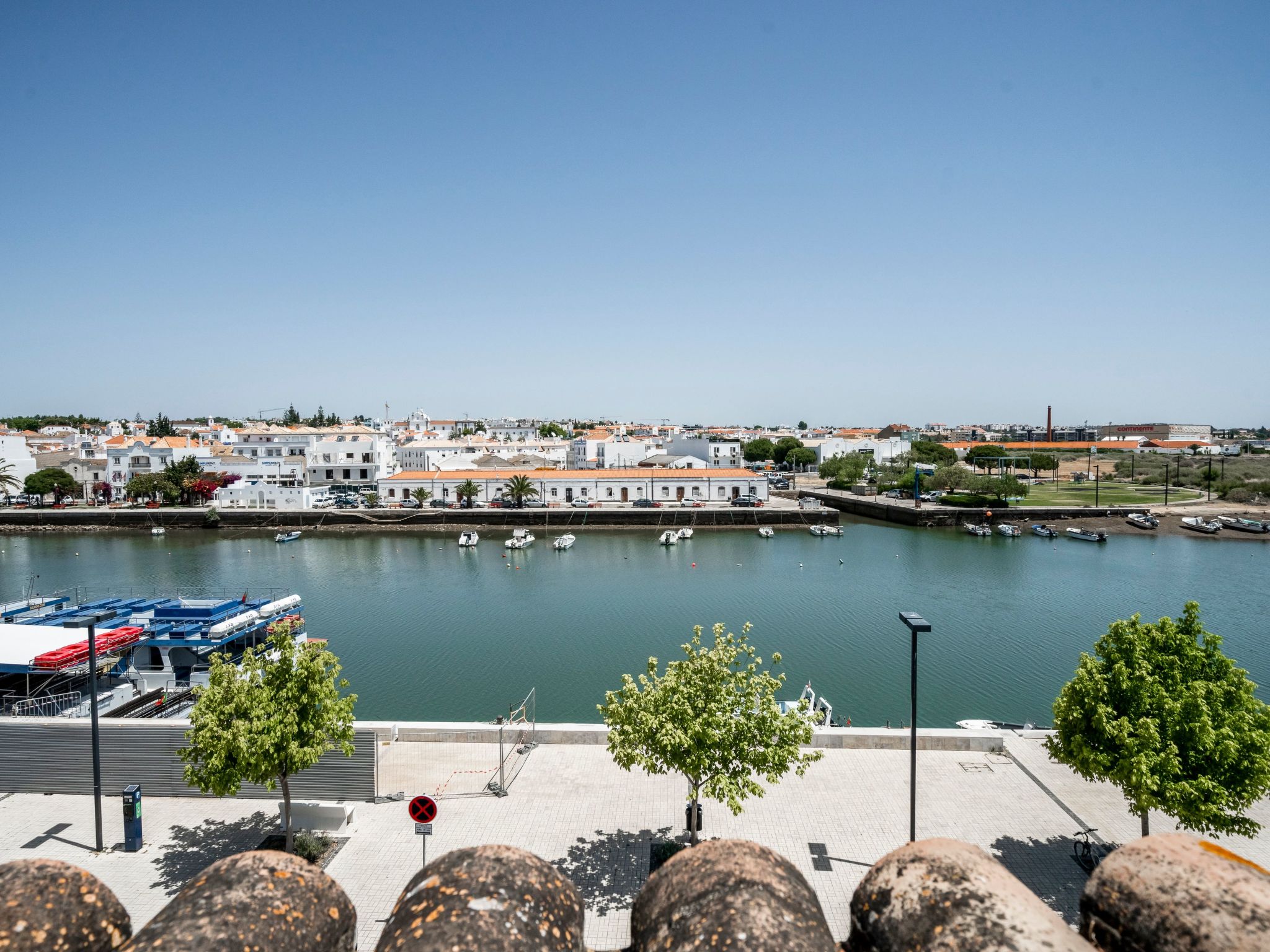 Haus am Flussufer-Binnen