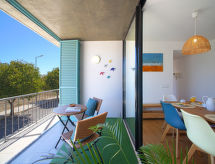 Rustiek appartement nabij strand Cabanas met zwembad en garage - thumbnail 2