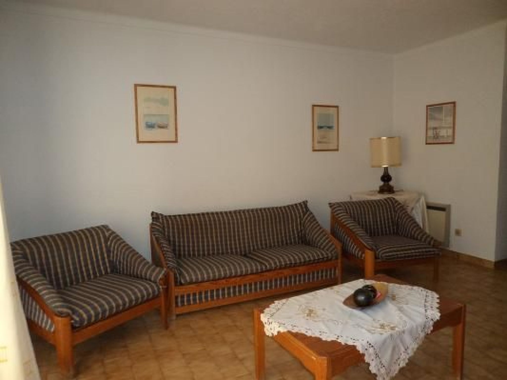 Direkt am Strand-Drinnen