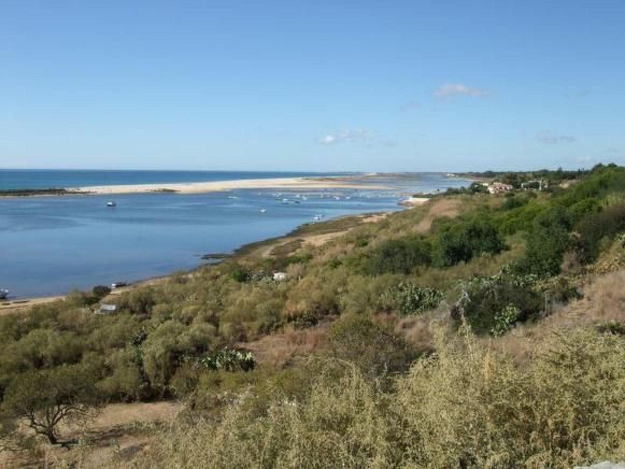 Nettes Ferienhaus in Altura mit Gepflegtem Garten-Binnen