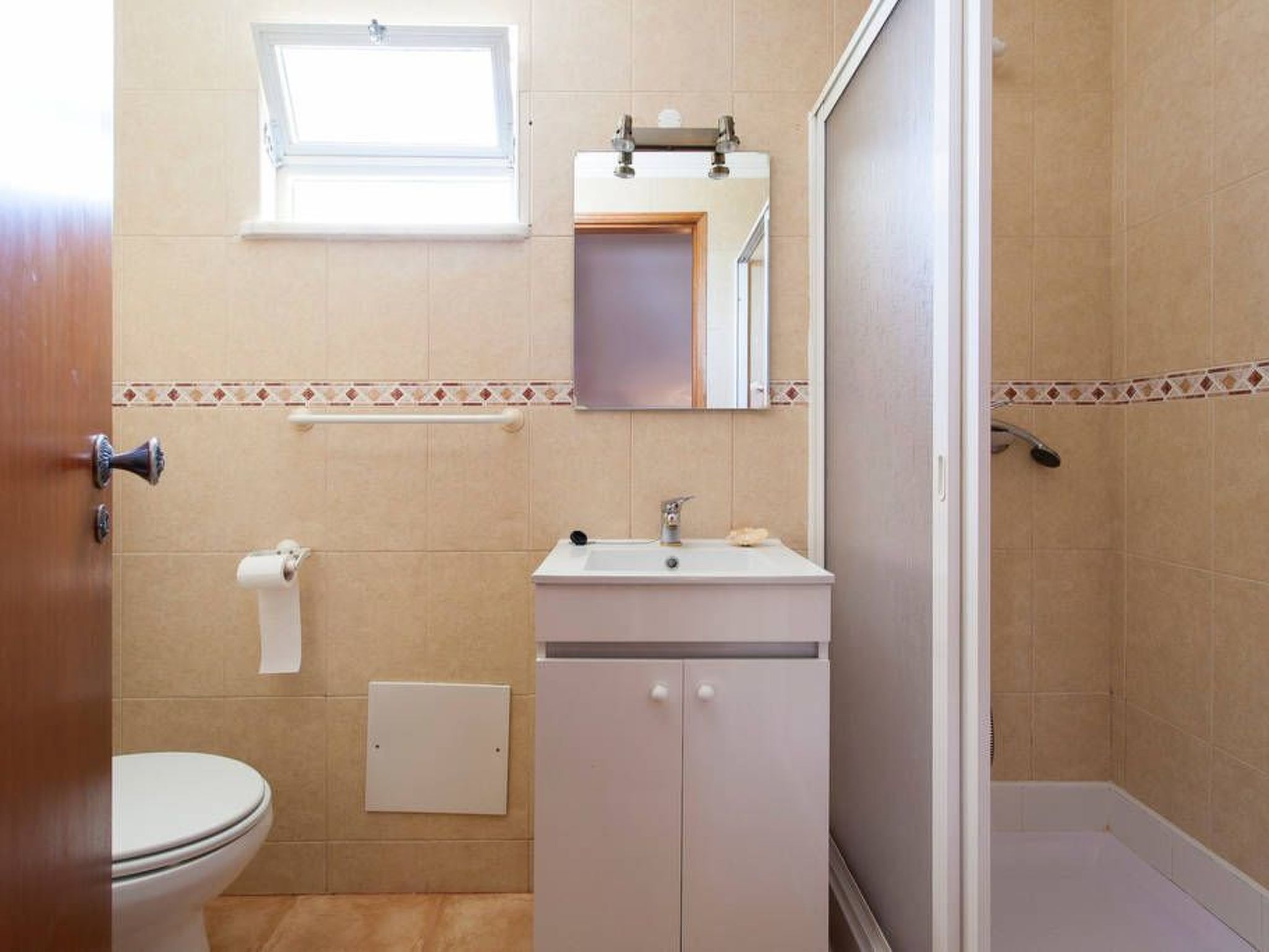 Wohnung mit Terrasse-Image-tags.info