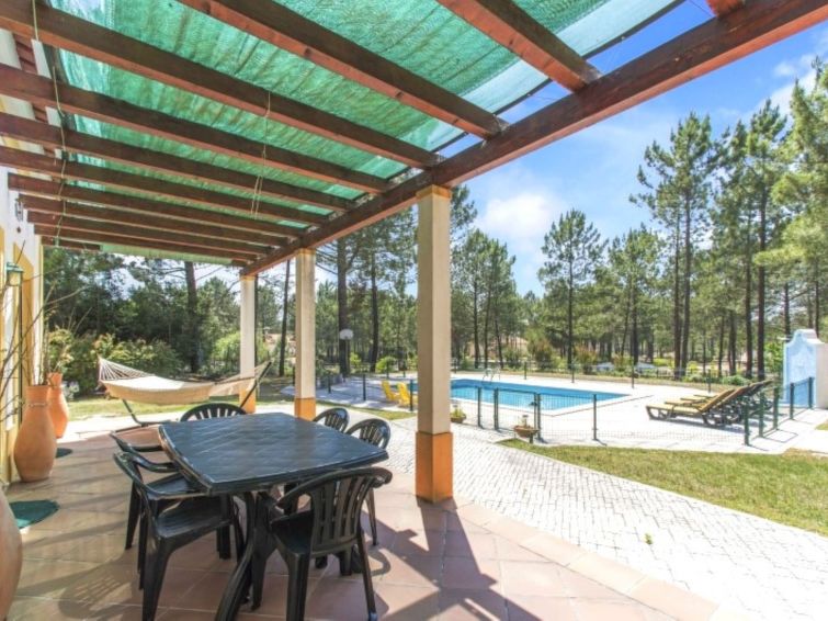 6-persoons villa met privézwembad in Alcácer do Sal in Alcácer do Sal