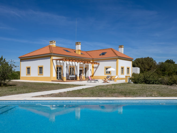 Villa met open haard en privézwembad in Alcácer do Sal in Alcácer do Sal