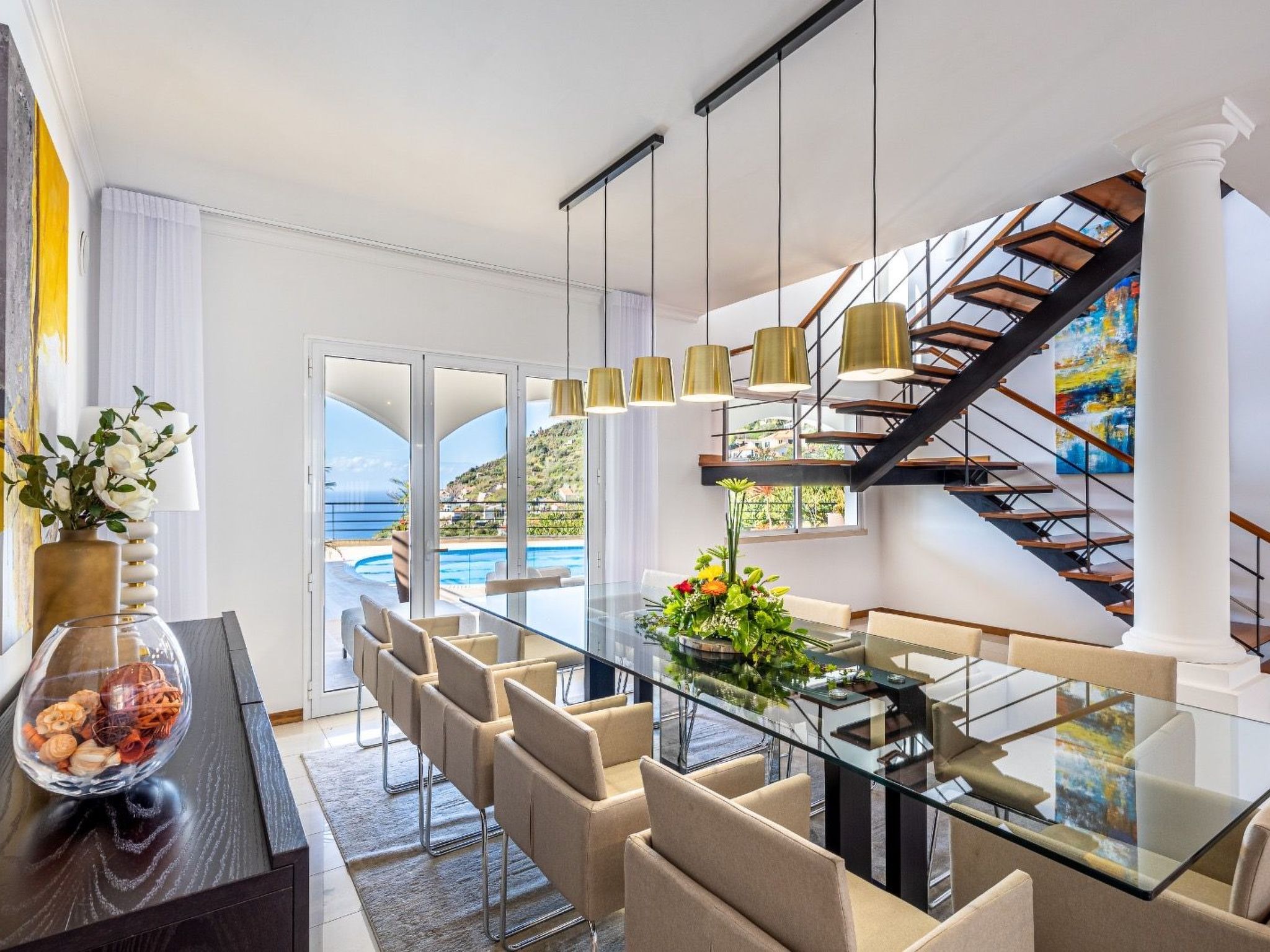 Luxuriöses Escape Village Calheta mit beheiztem Pool-Binnen