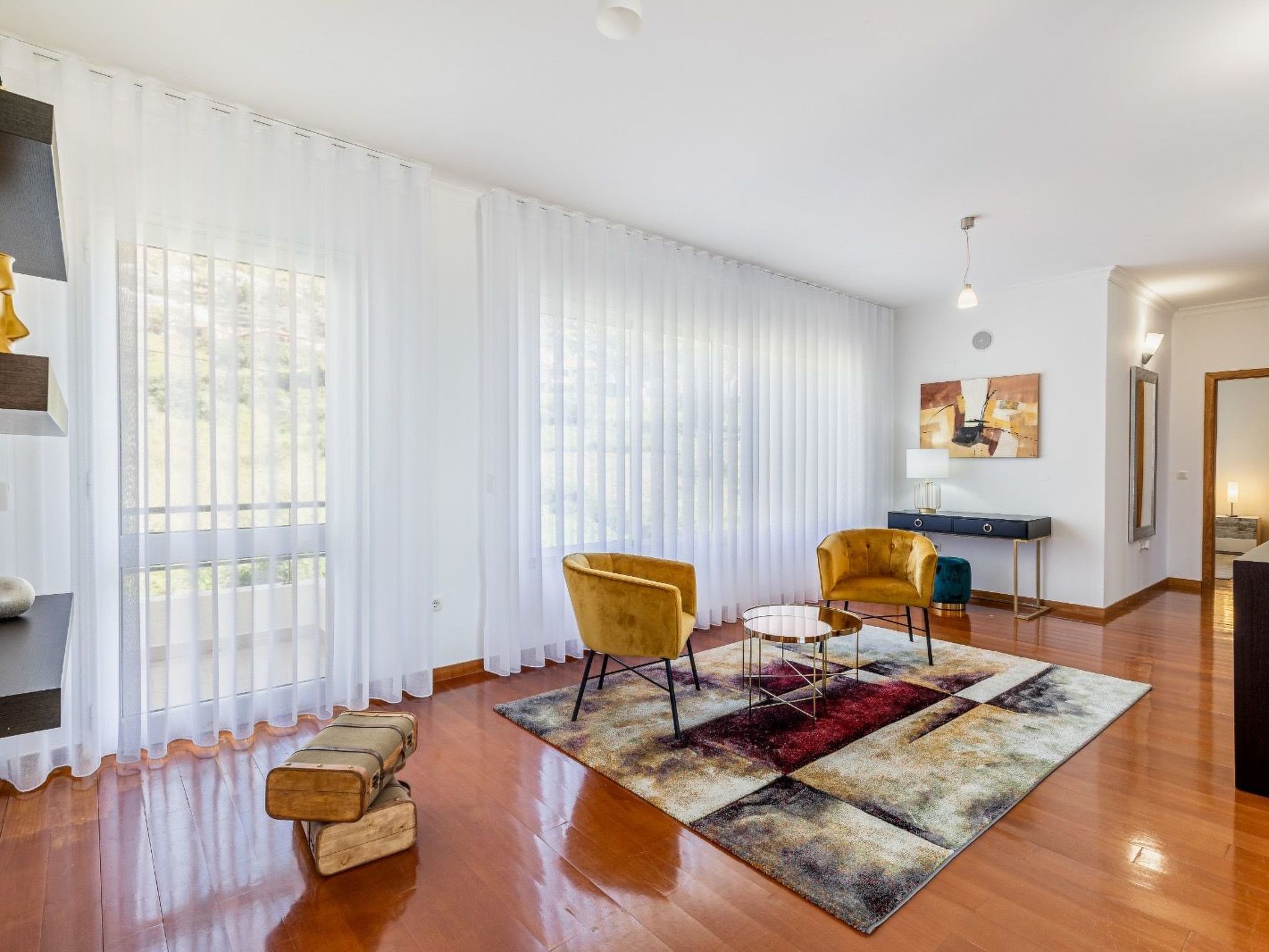 Luxuriöses Escape Village Calheta mit beheiztem Pool-Binnen